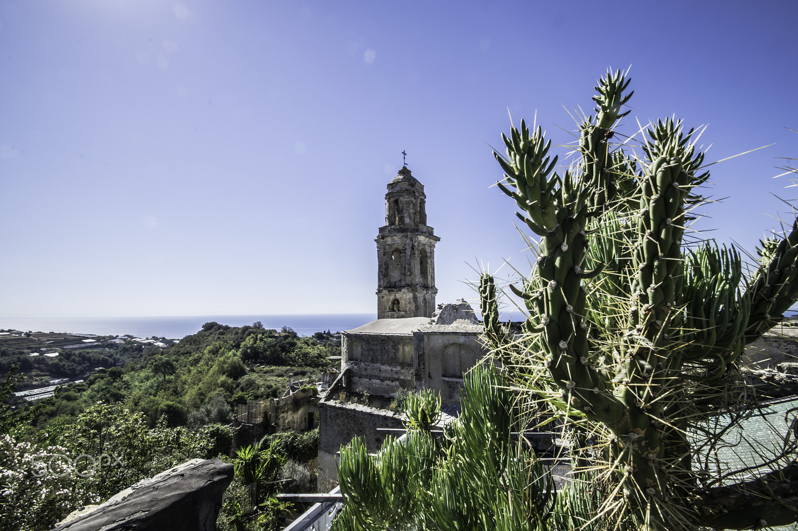Sigma 10-20mm F4-5.6 EX DC HSM sample photo. Church ruins photography