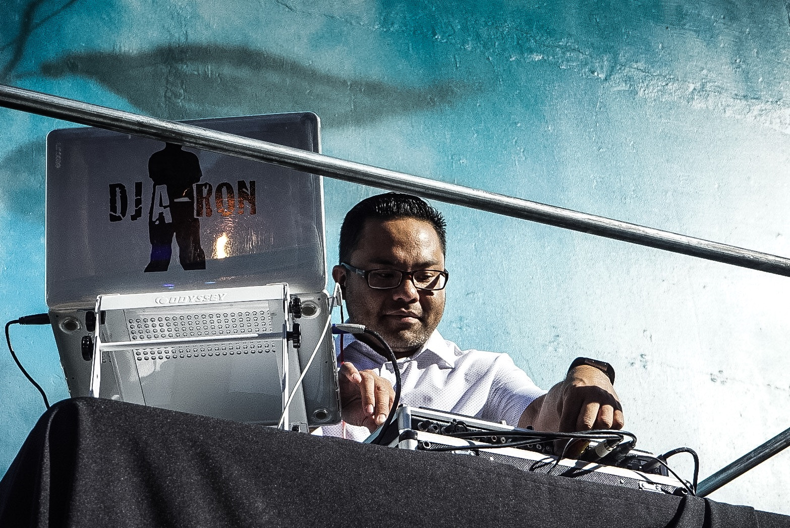 Sony a7S + Sony FE 28-70mm F3.5-5.6 OSS sample photo. Hey mr dj photography