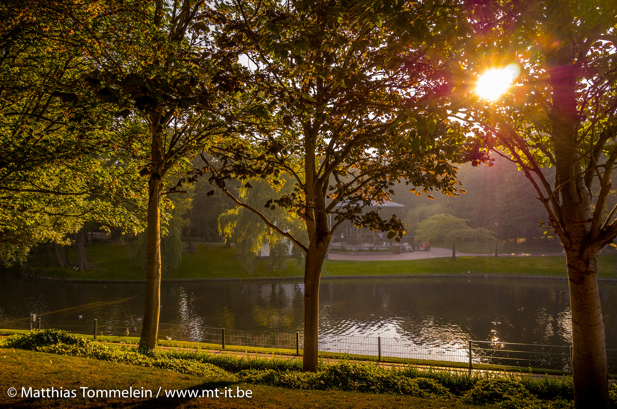 Vario-Elmar T 1:3.5-5.6 / 18-56 ASPH. sample photo. Ostend park photography