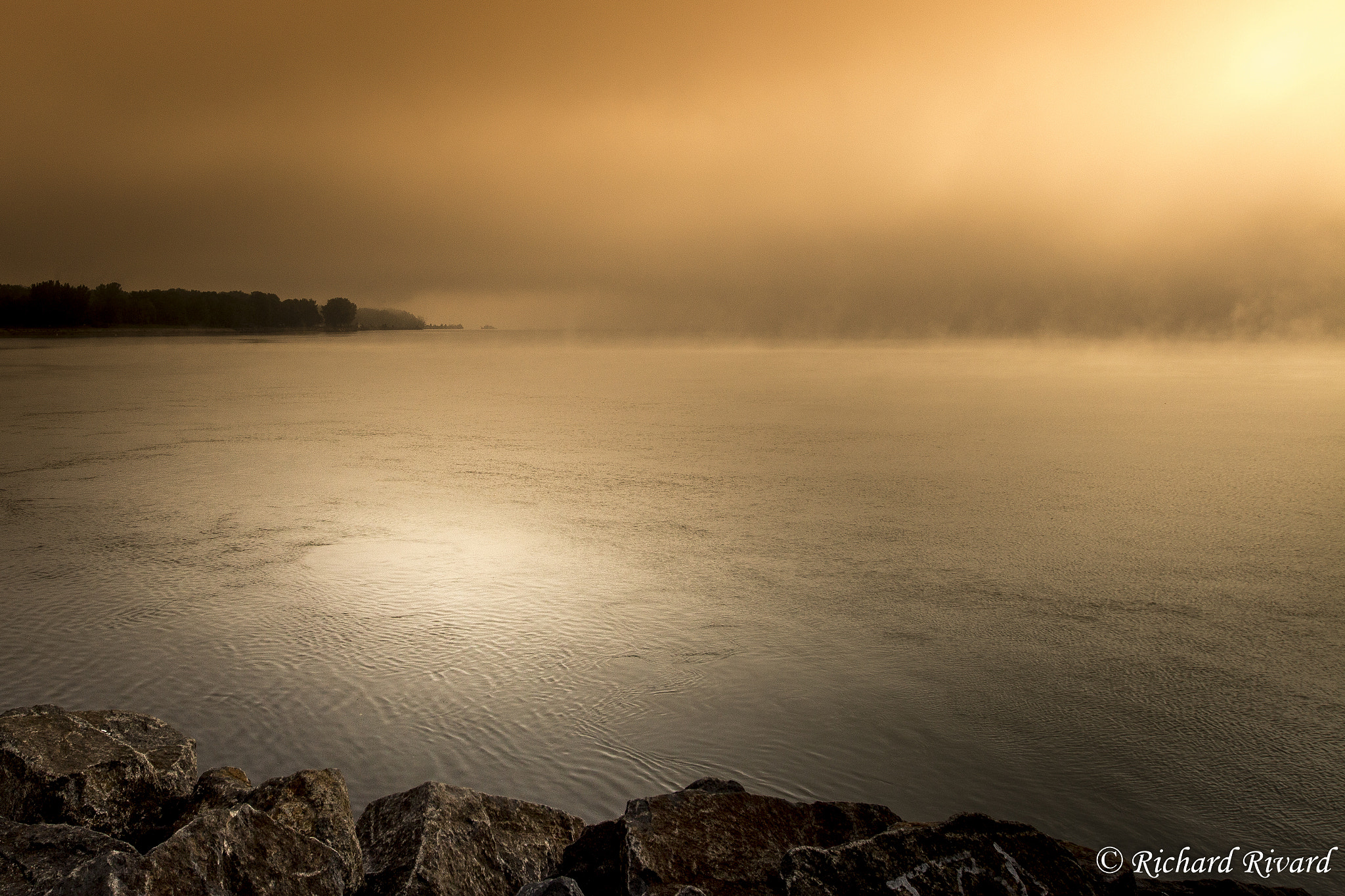 Canon EF 16-35mm F2.8L II USM sample photo. Fog photography