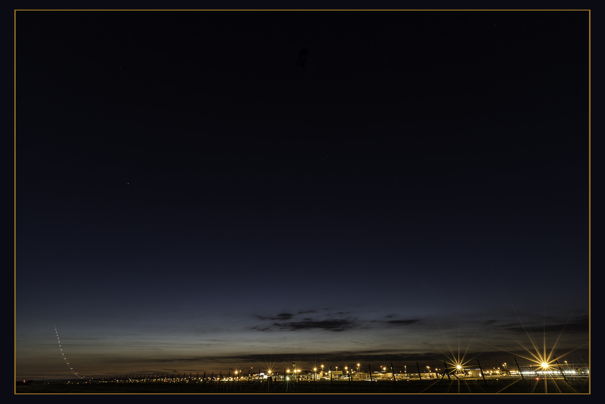 Sony a7S + Sony 70-400mm F4-5.6 G SSM sample photo. Luton runway photography