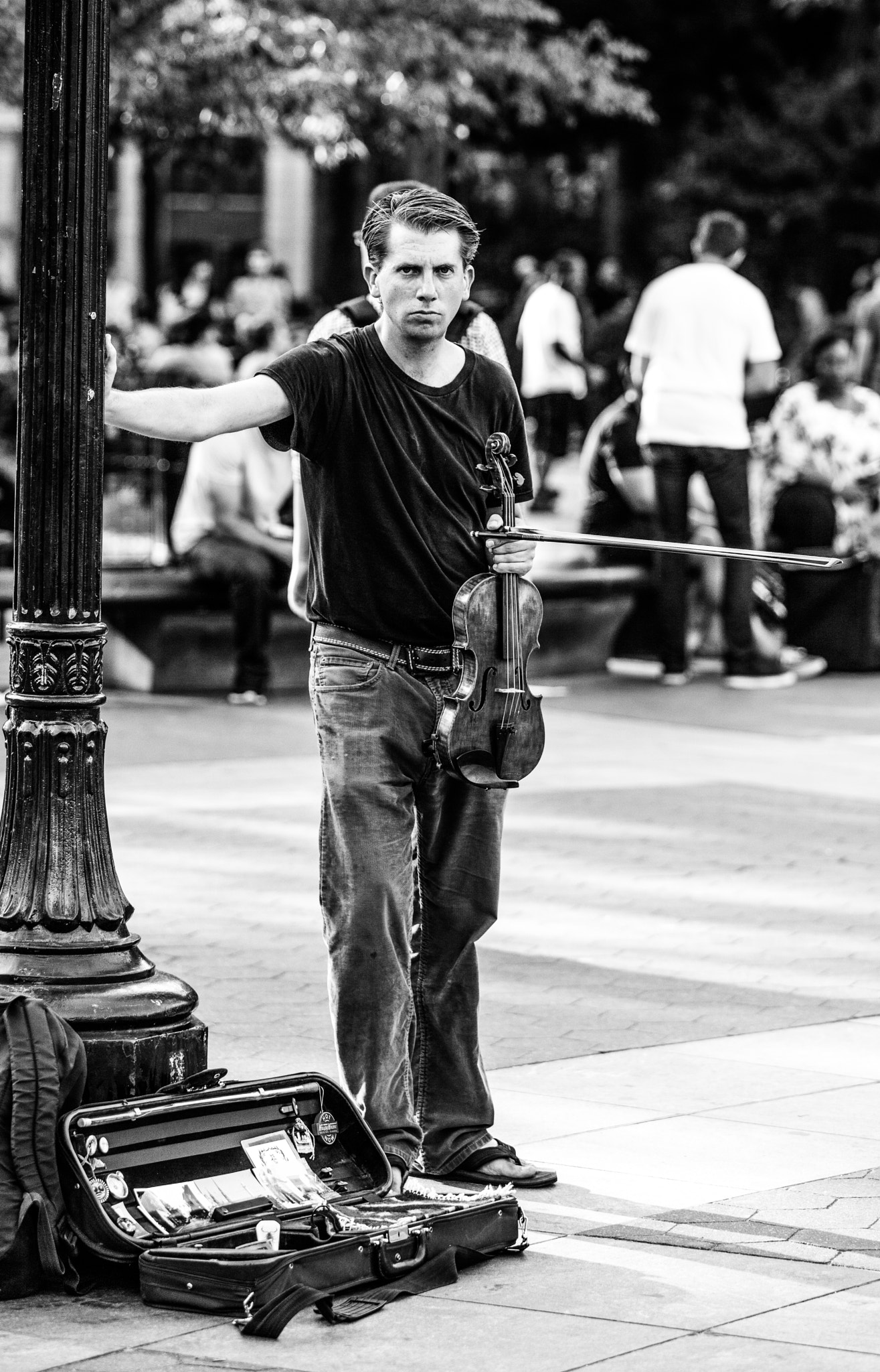 Canon EF 70-200mm F2.8L USM sample photo. Violin artist photography