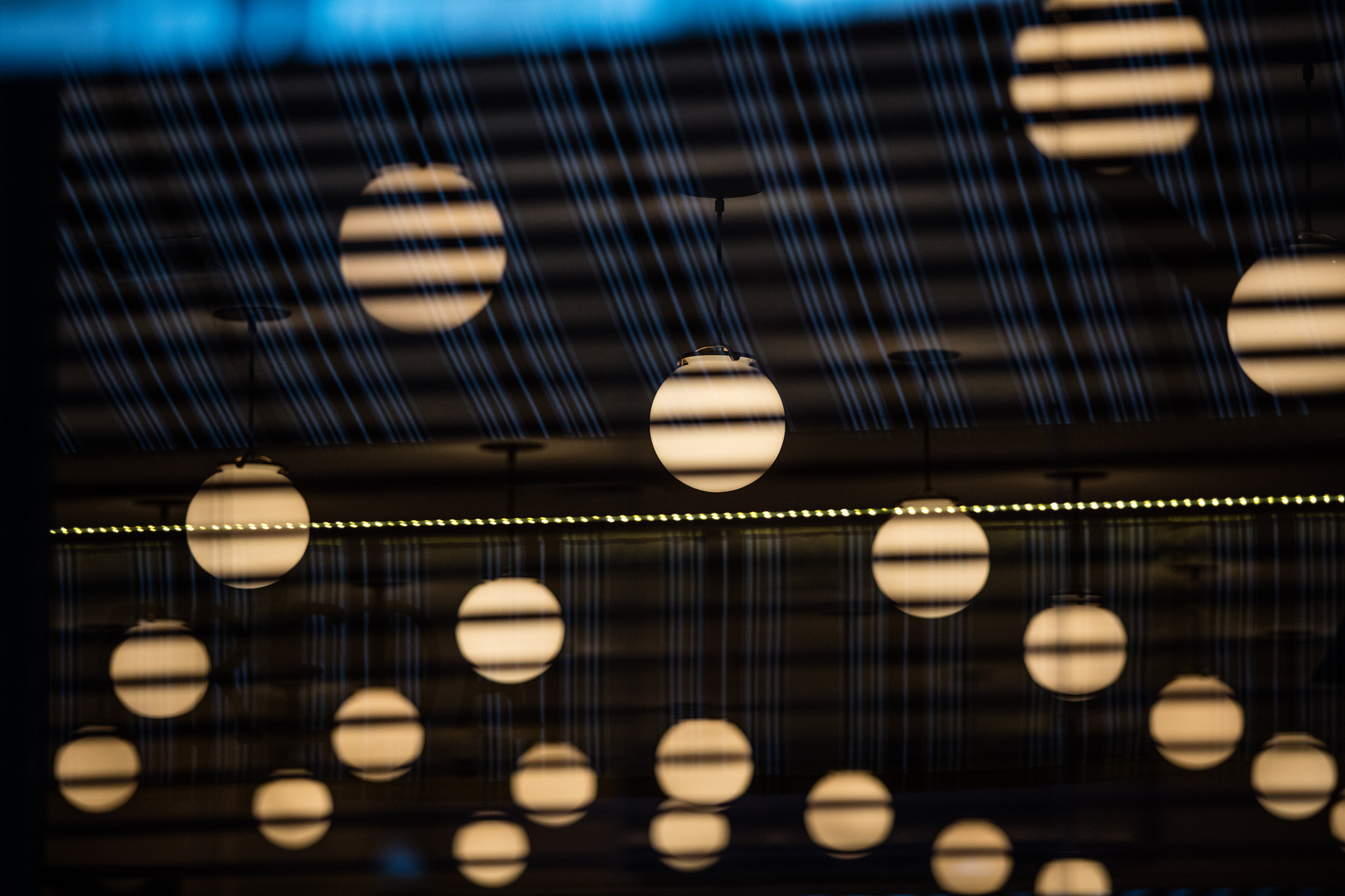 Canon EF 70-200mm F2.8L USM sample photo. Dining lights photography