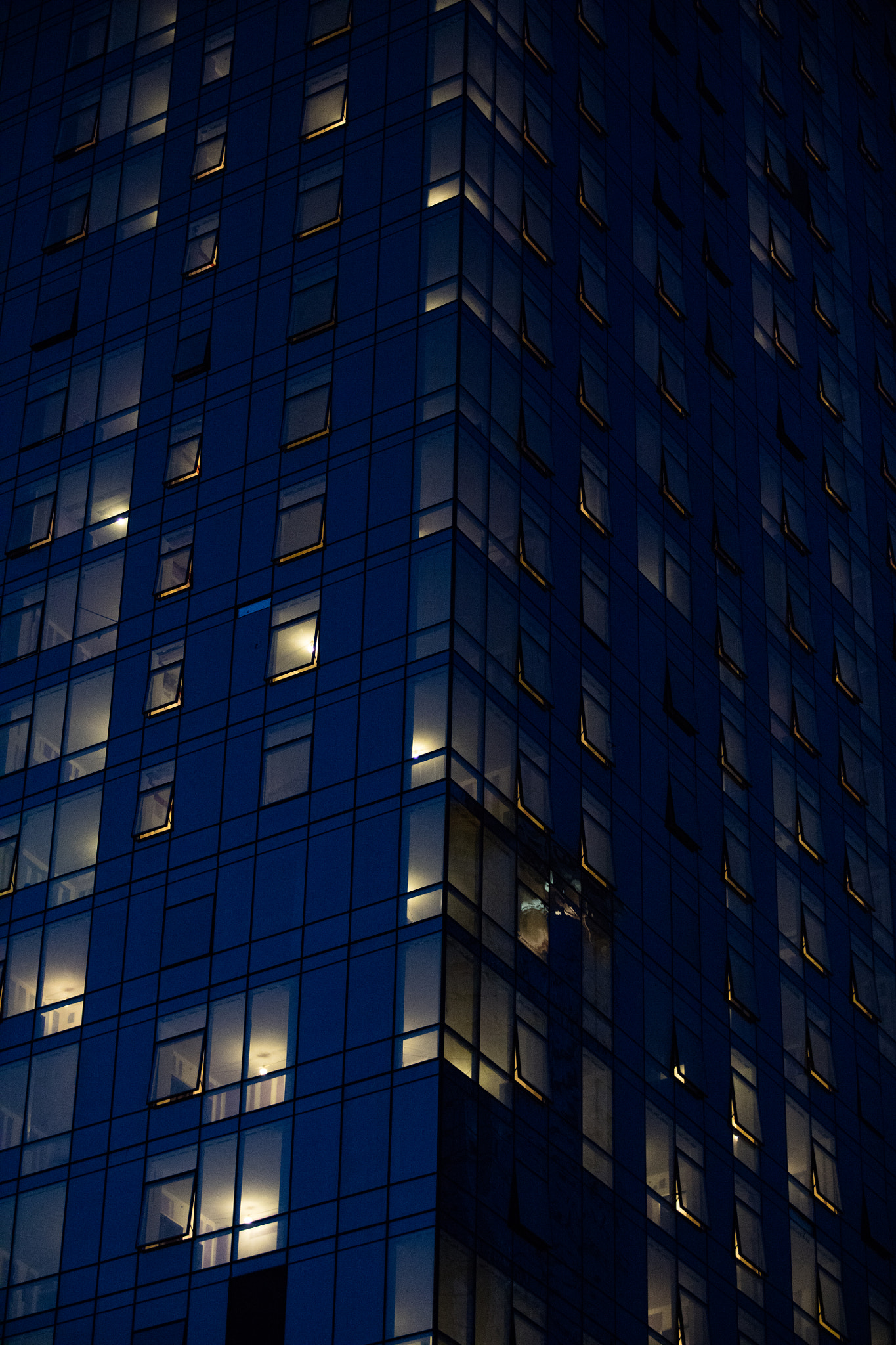 Canon EF 70-200mm F2.8L USM sample photo. Blue building photography