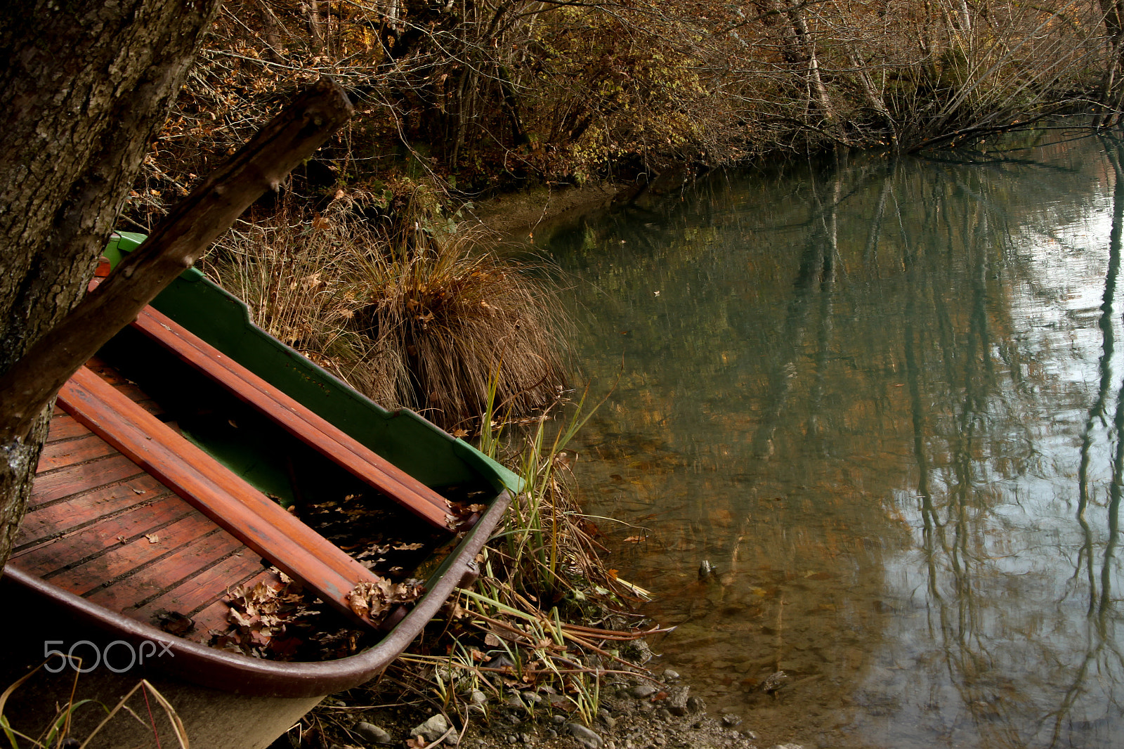 Canon EOS 500D (EOS Rebel T1i / EOS Kiss X3) + Tamron AF 28-75mm F2.8 XR Di LD Aspherical (IF) sample photo. Abandoned boat by the river side photography
