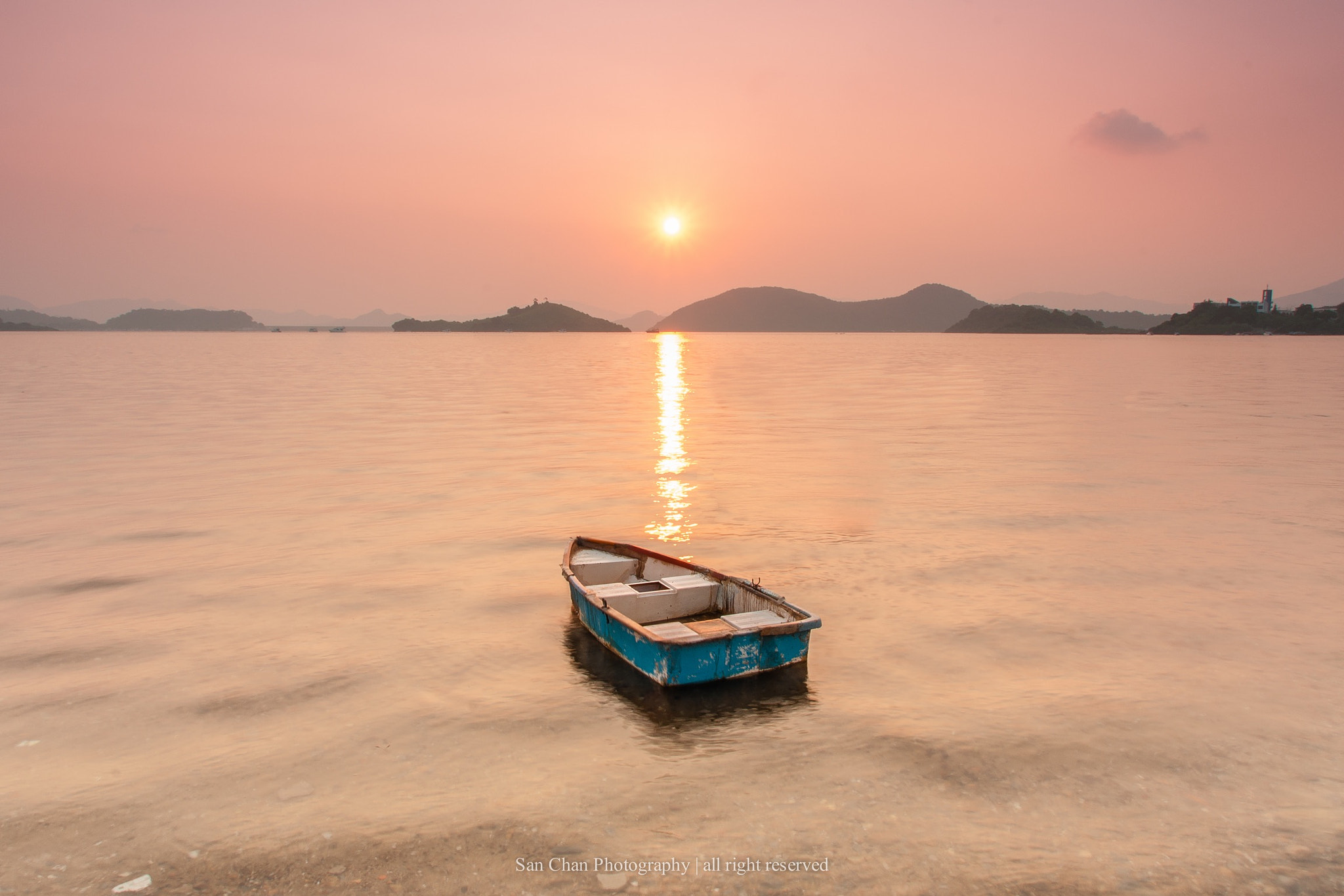 Sony Alpha DSLR-A700 sample photo. The boat photography