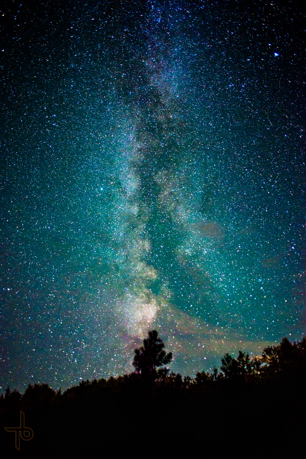 Nikon AF Nikkor 24mm F2.8D sample photo. One against the universe photography