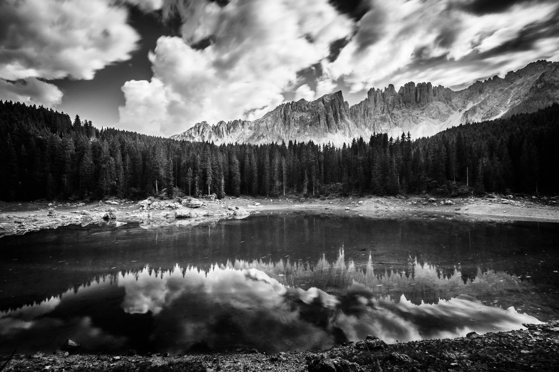 Sigma AF 10-20mm F4-5.6 EX DC sample photo. Lago di carezza photography