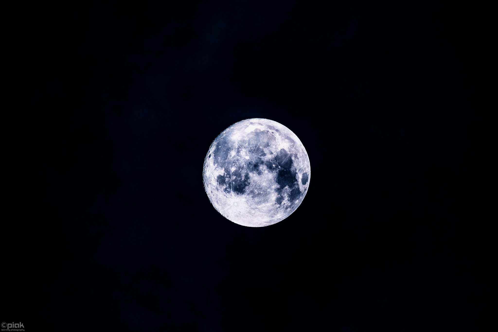 Sigma 150-600mm F5-6.3 DG OS HSM | S sample photo. Oops, it's planet moon photography