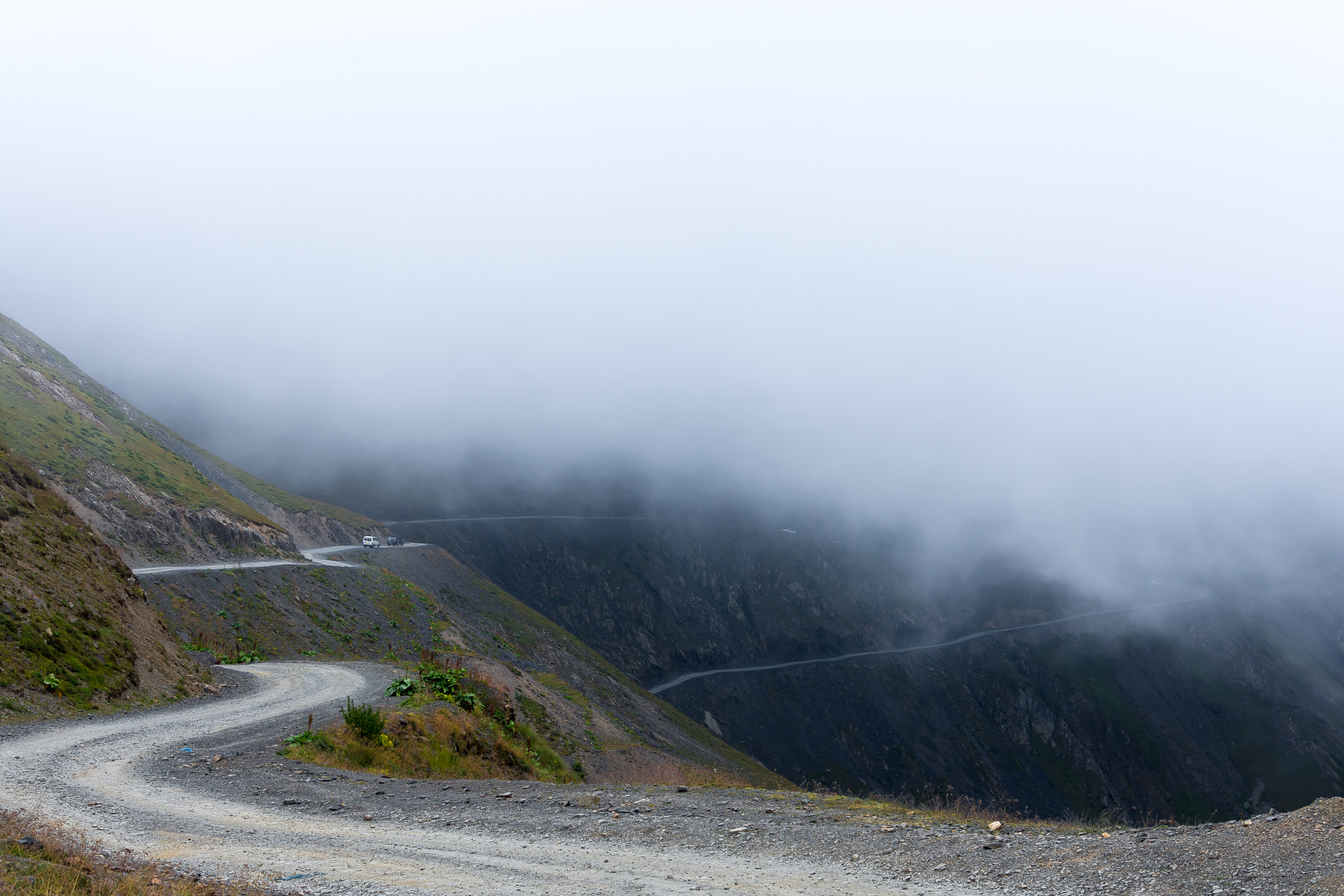 Nikon AF-S Nikkor 24-120mm F4G ED VR sample photo. The road photography