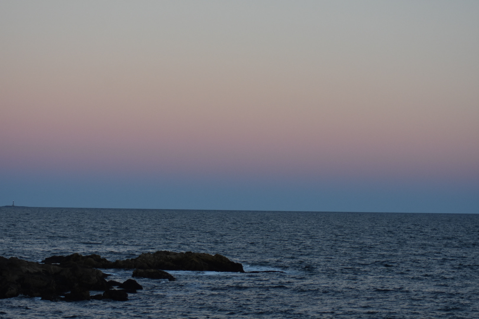 Nikon AF Nikkor 70-300mm F4-5.6G sample photo. To night moon photography