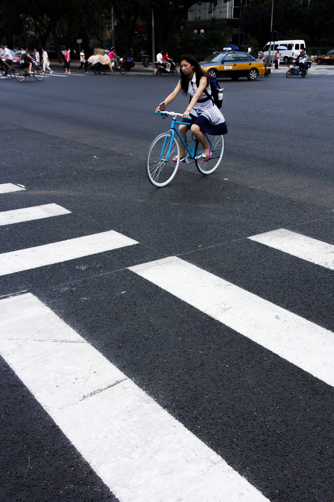 Canon EOS 450D (EOS Rebel XSi / EOS Kiss X2) sample photo. 骑车的人 photography
