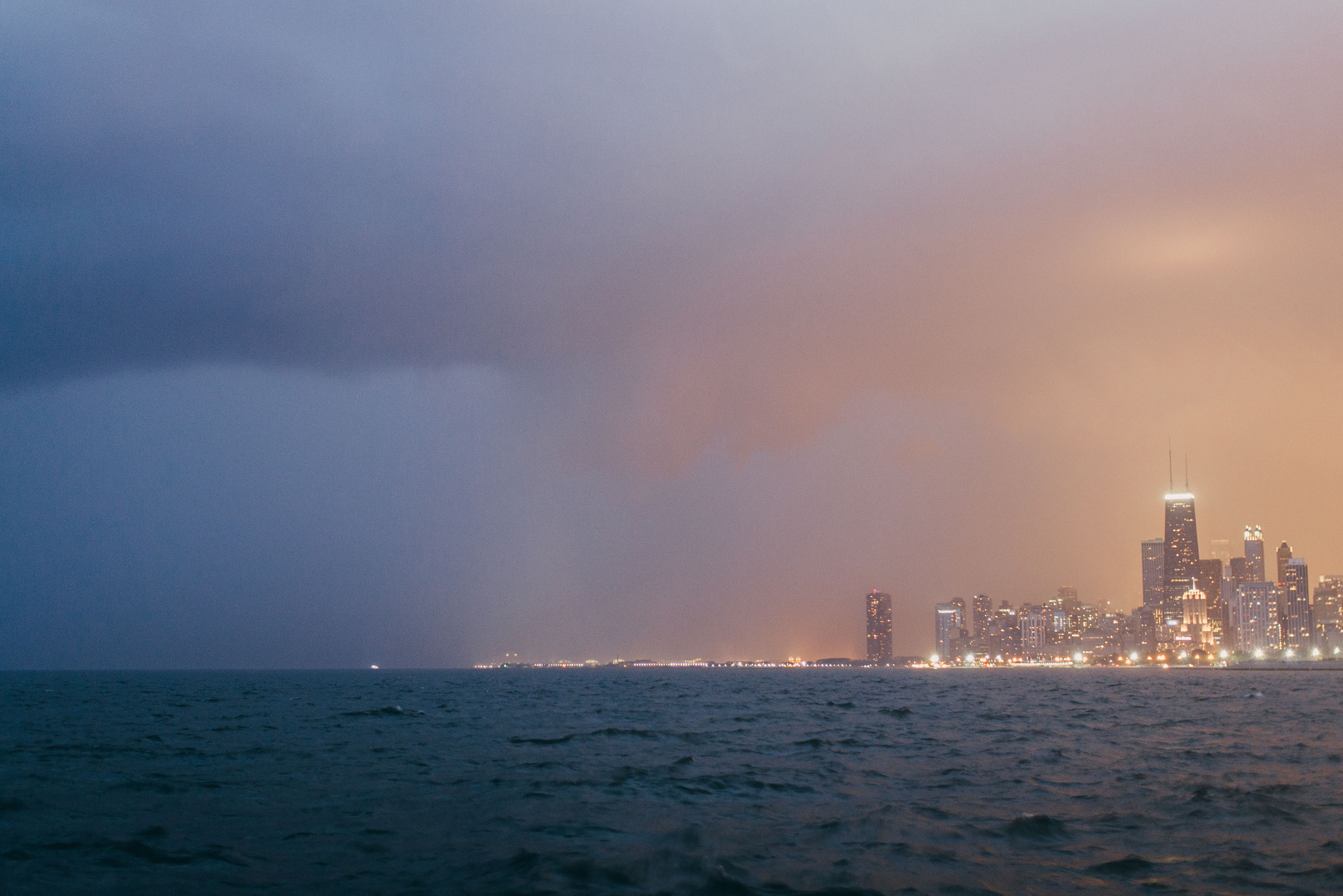 Sigma 30mm F1.4 EX DC HSM sample photo. Chicago sky photography