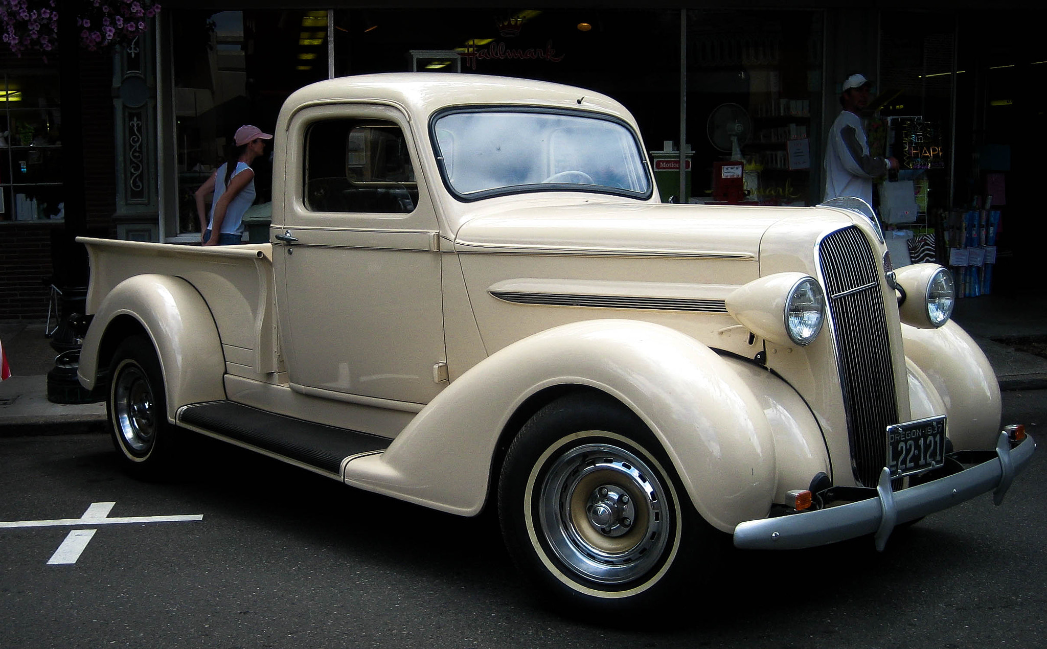 Canon POWERSHOT SD600 sample photo. Plymouth pickup truck photography