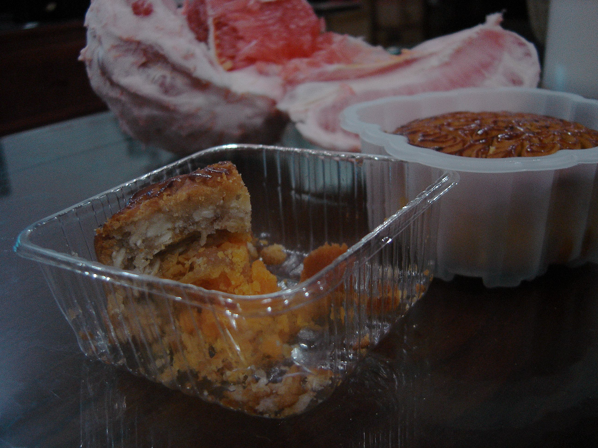 Sony DSC-P93 sample photo. Delicious mooncake photography