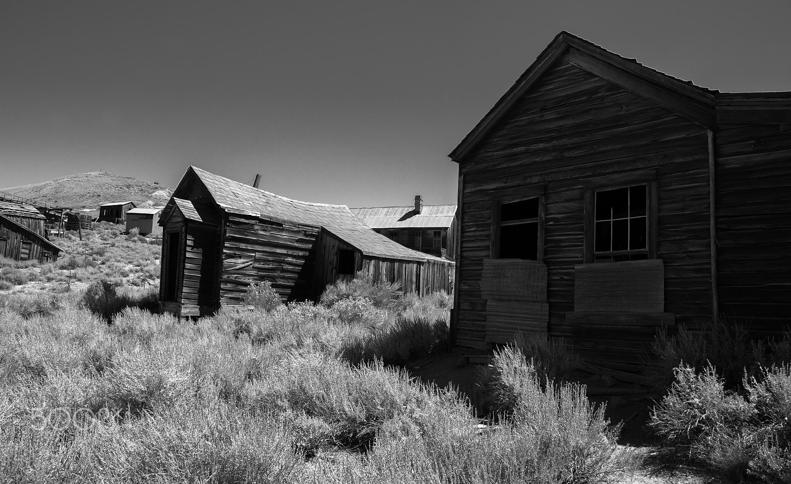 Pentax K-50 sample photo. Houses at bodie photography