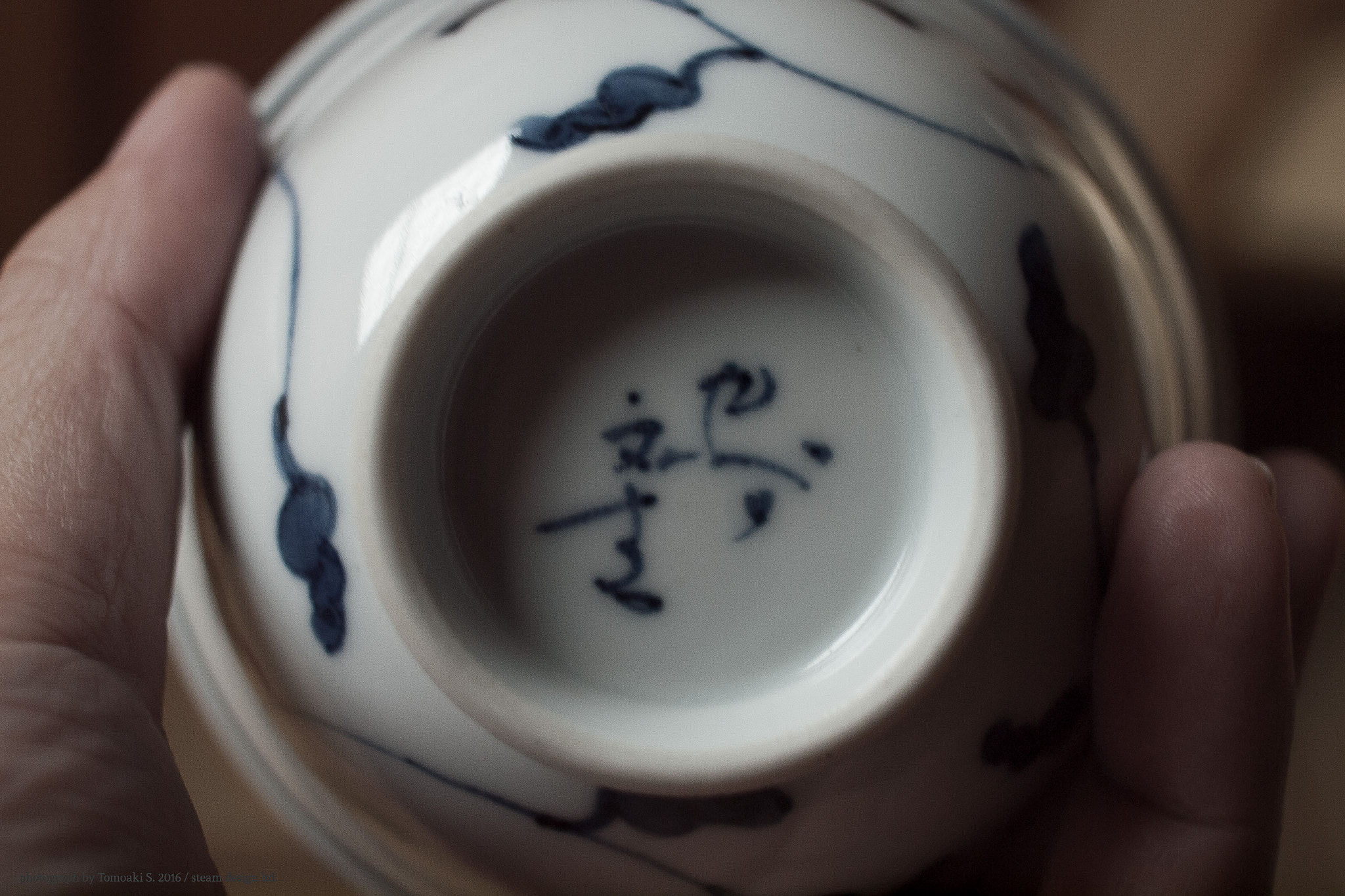 Olympus E-620 (EVOLT E-620) + Olympus Zuiko Digital 25mm F2.8 Pancake sample photo. Inscription photography