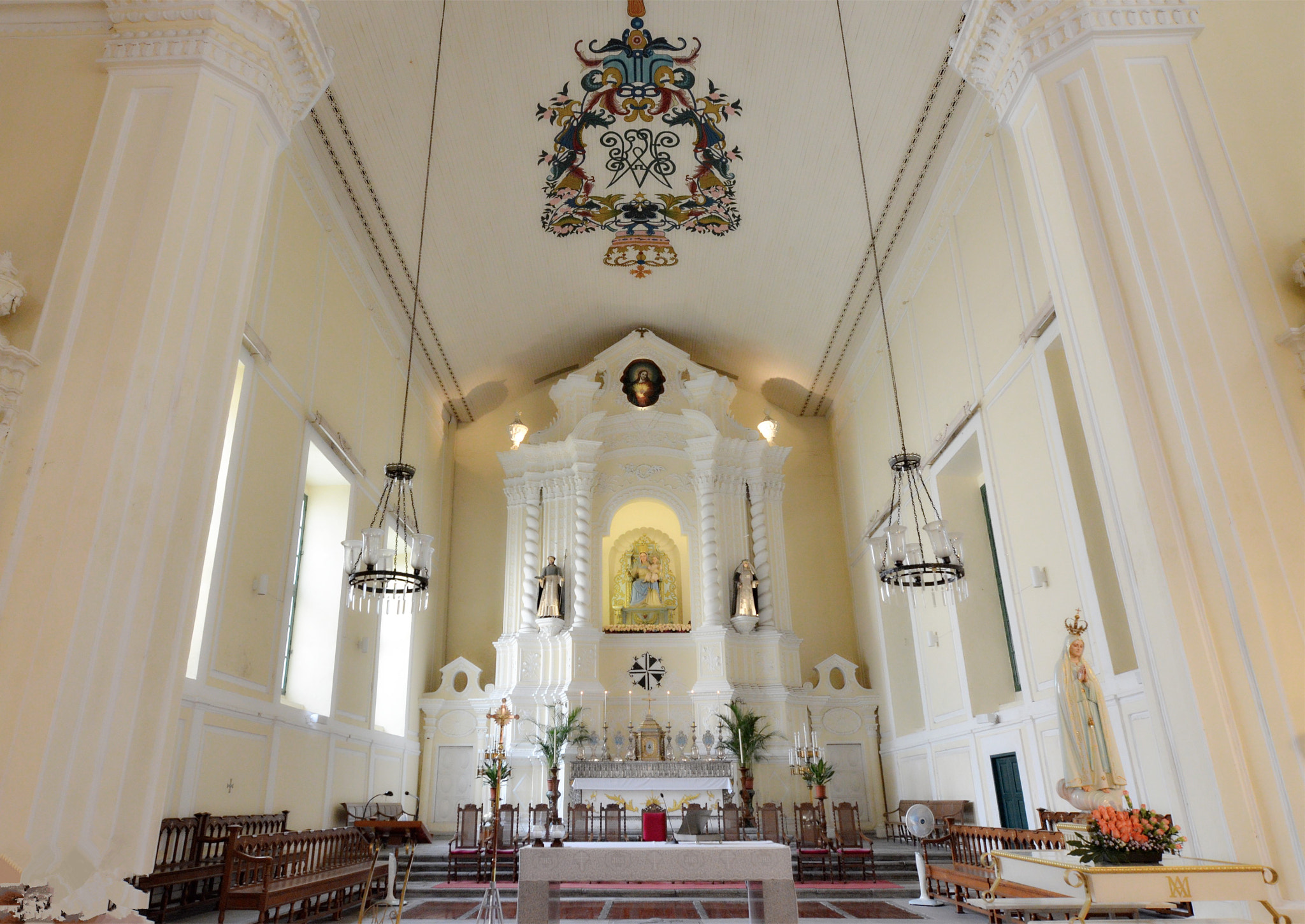 Nikon AF-S Nikkor 14-24mm F2.8G ED sample photo. The house of god photography