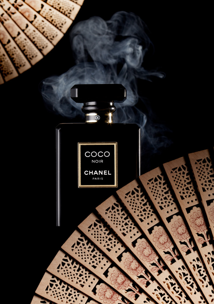 Canon EF 100mm F2.8 Macro USM sample photo. China rouge magazine chanel coco noir still-life august issue photography