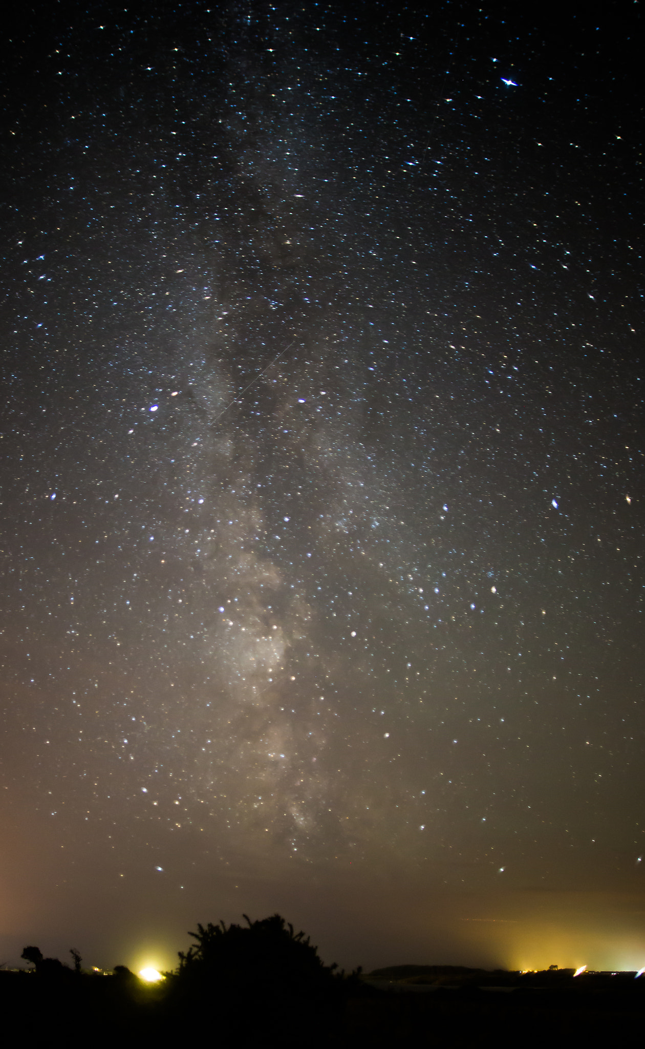 Canon EOS 6D + Sigma 20mm EX f/1.8 sample photo. Milky way in anglesey photography