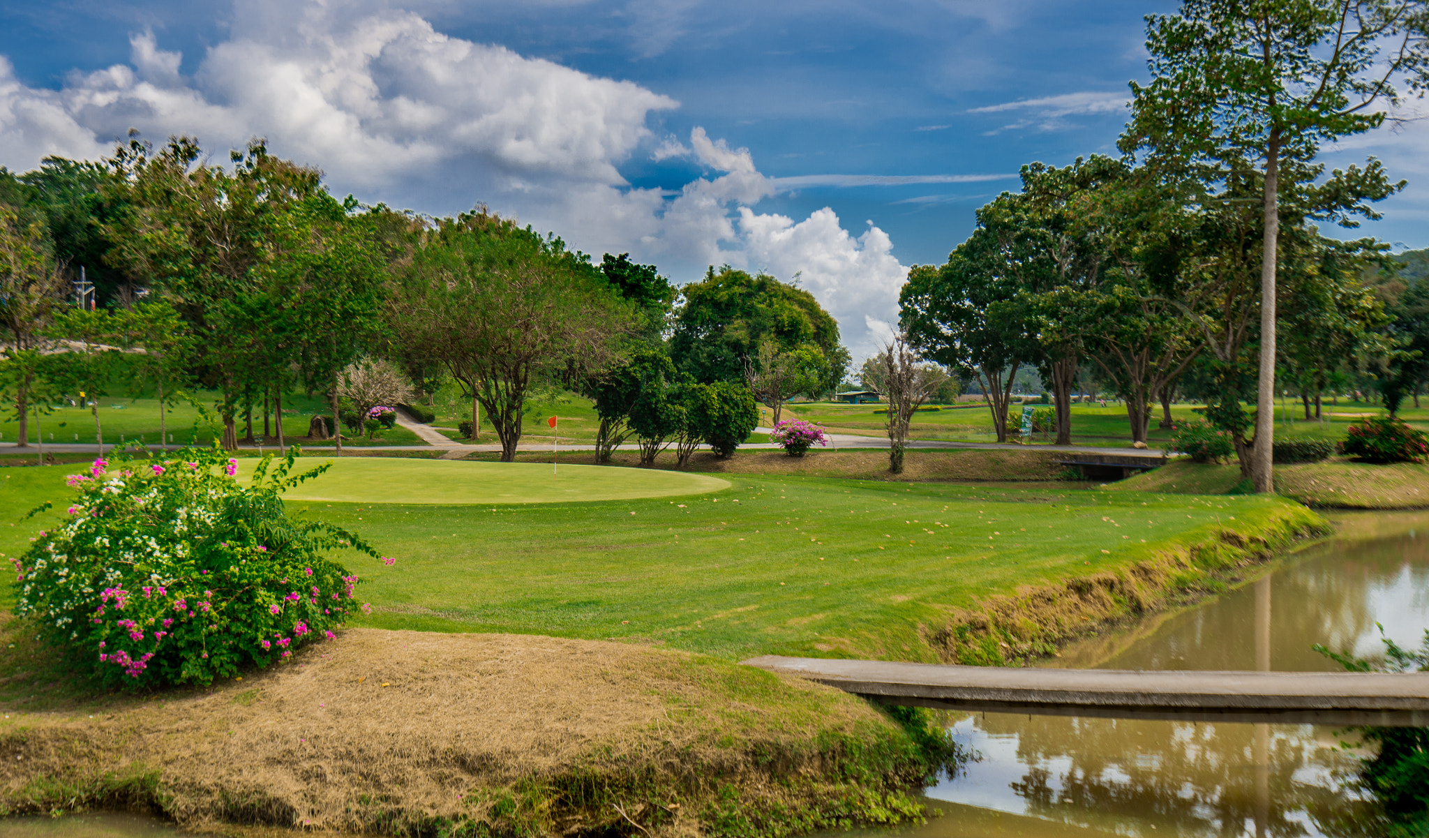 Nikon D4 sample photo. Plutaluang royal thai nevy golf course (thailand) photography