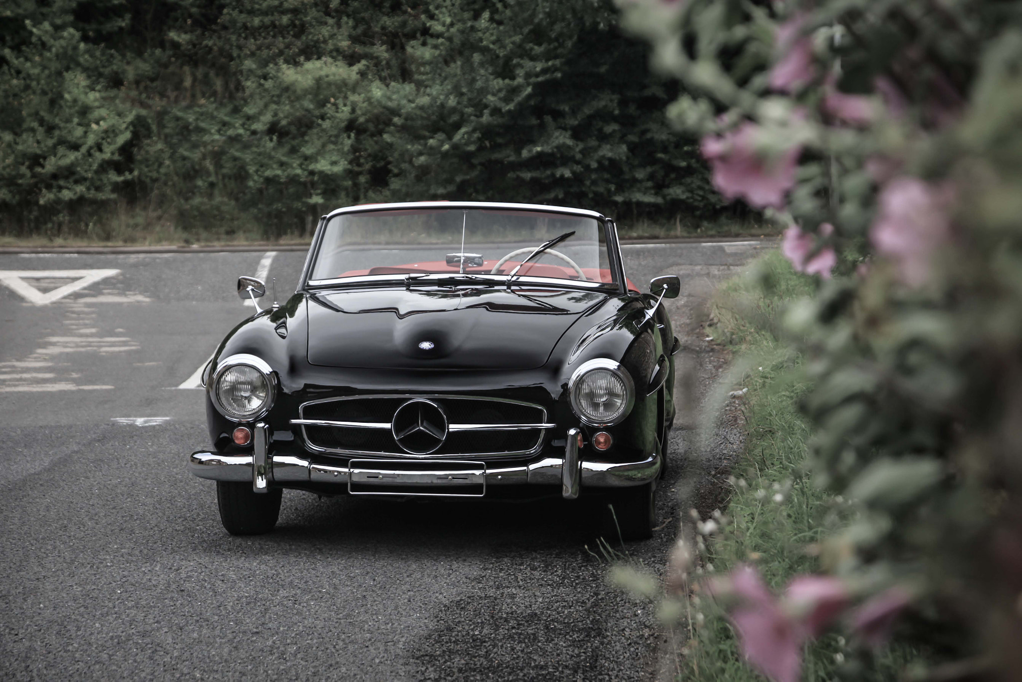 Canon EOS 5D Mark II + Tamron AF 28-300mm F3.5-6.3 XR Di LD Aspherical (IF) Macro sample photo. Mercedes 190sl photography