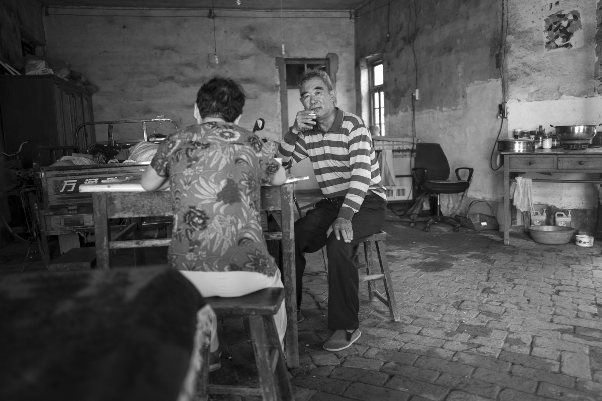 Leica Summicron-M 28mm F2 ASPH sample photo. Old couple photography