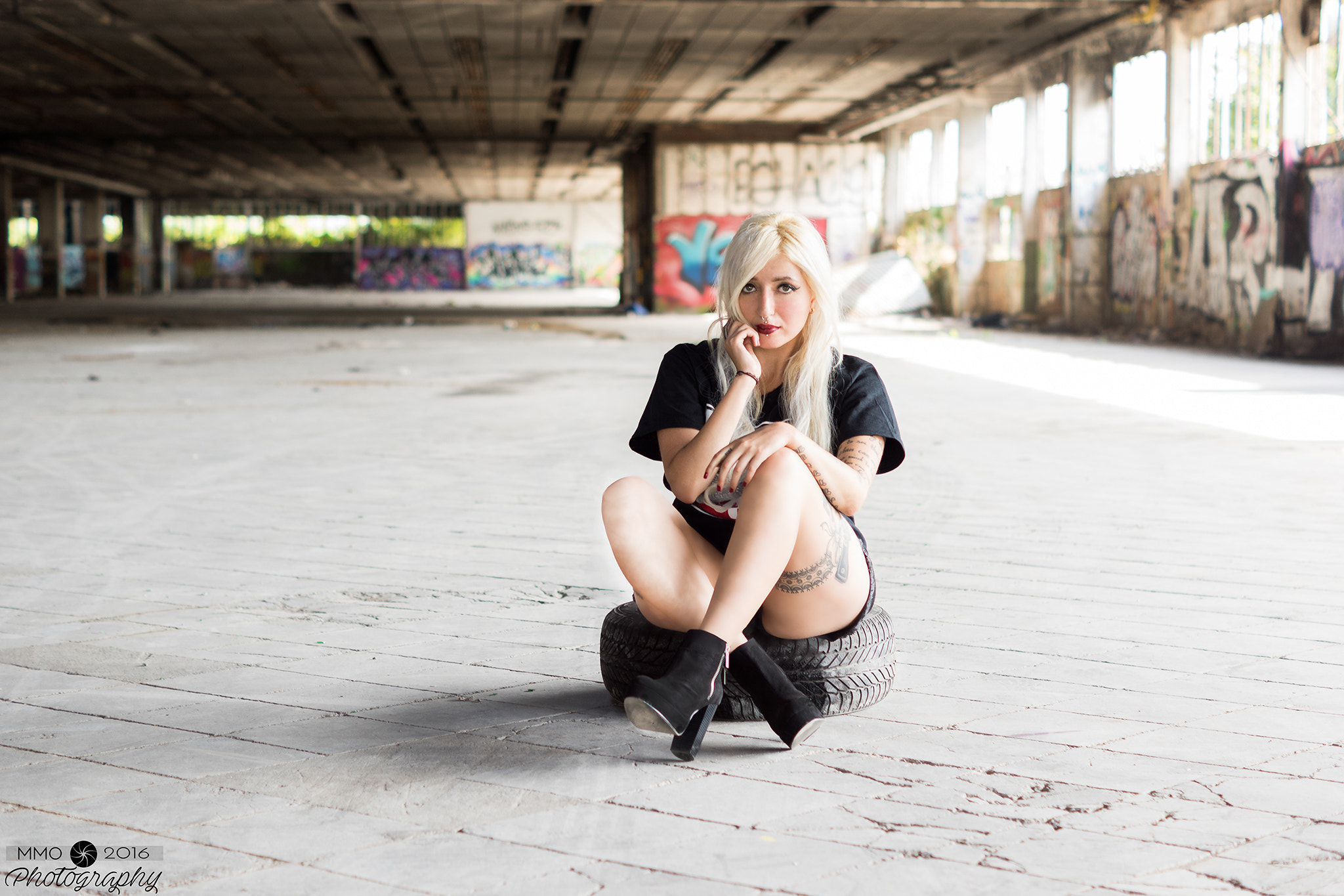 Sony SLT-A68 + Sony DT 50mm F1.8 SAM sample photo. Tattoed girl photography