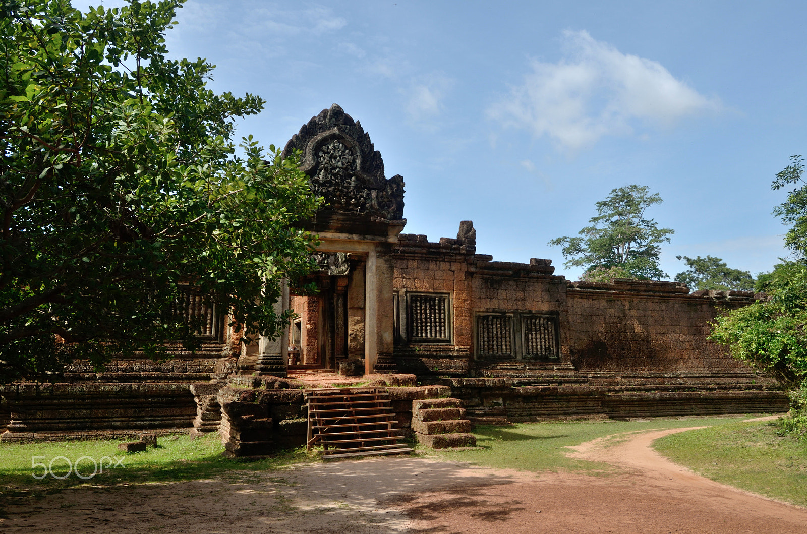 Nikon D7000 + Tokina AT-X Pro 12-24mm F4 (IF) DX sample photo. Angkor photography