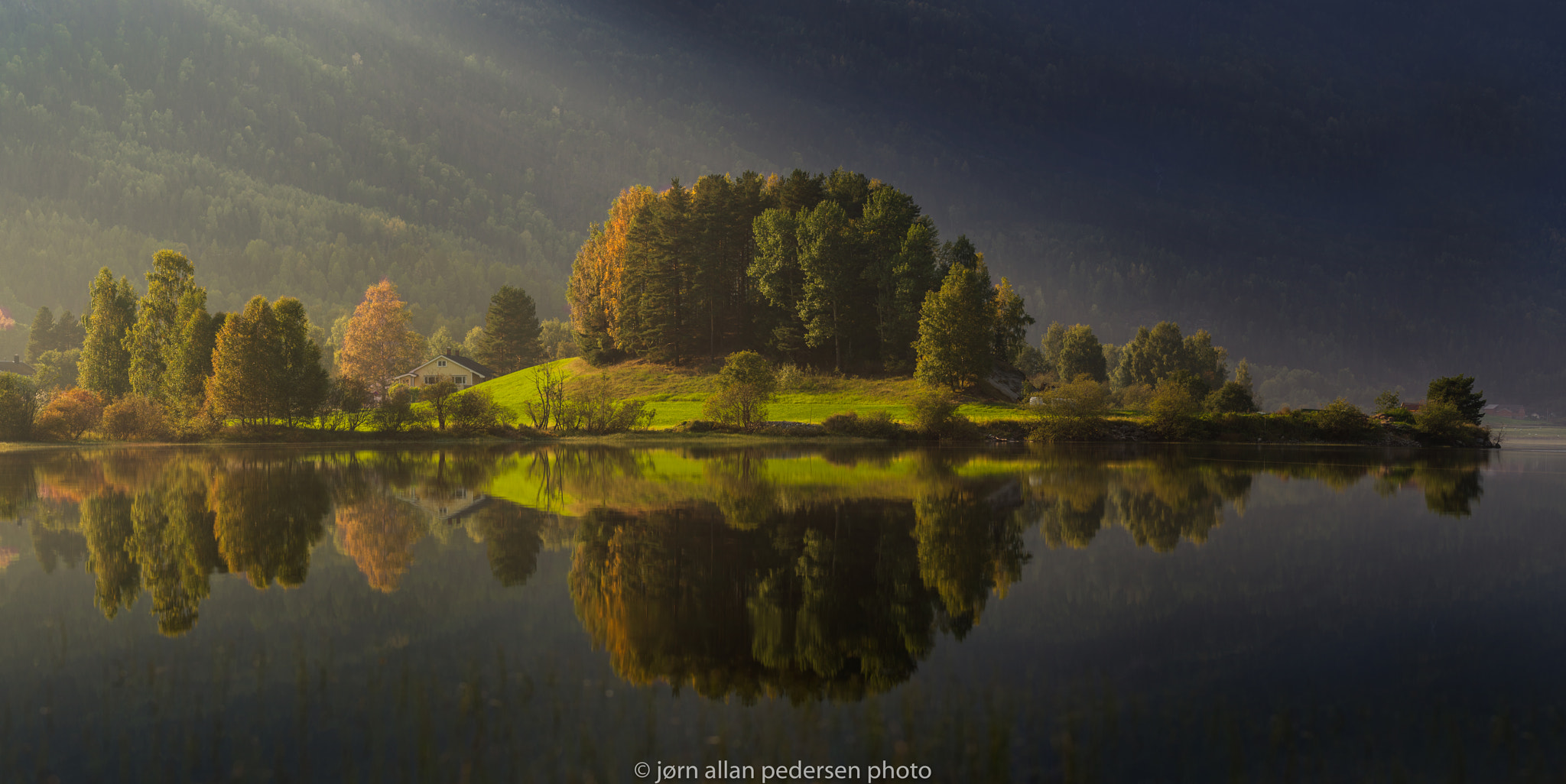 Nikon D3S sample photo. Autumn island photography