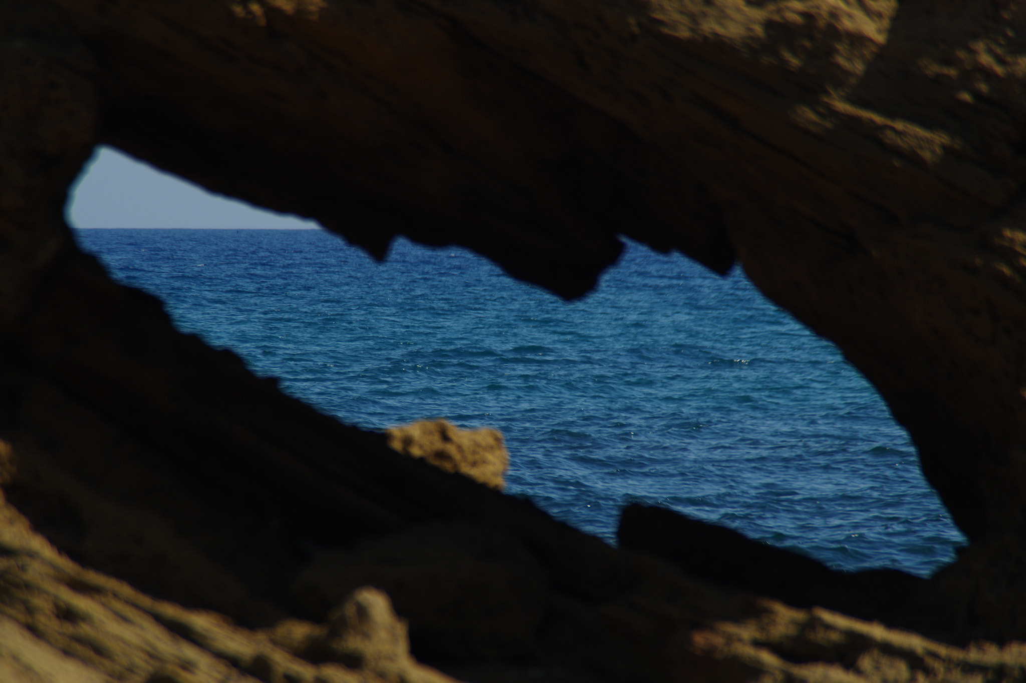 Tamron AF 18-200mm F3.5-6.3 XR Di II LD Aspherical (IF) Macro sample photo. Ventana con vistas photography