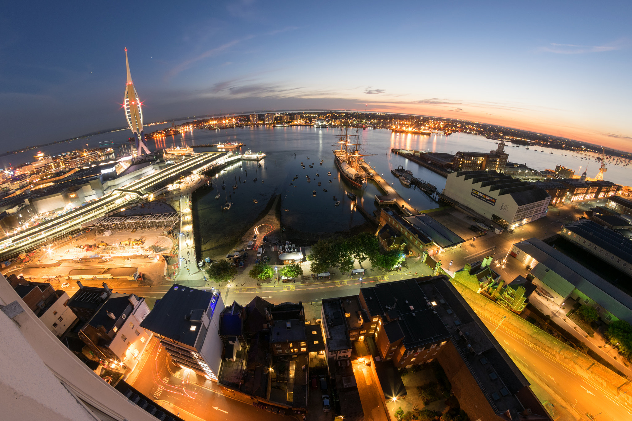 Nikon D5300 + Samyang 8mm F3.5 Aspherical IF MC Fisheye sample photo. Portsmouth harbour photography