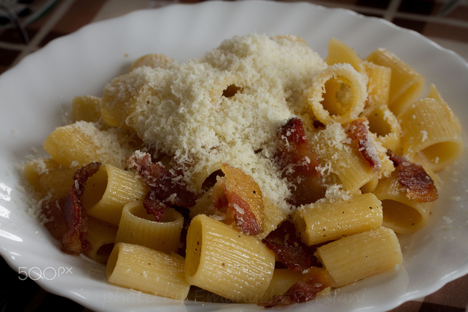 Canon EOS 7D + Tamron SP AF 60mm F2 Di II LD IF Macro sample photo. Pasta bacon and cheese, maccaroni from italy photography