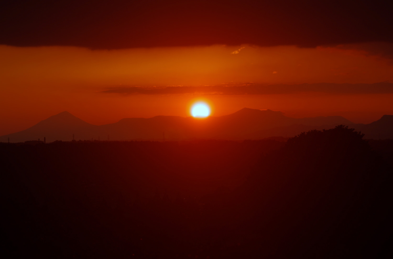 Pentax K-5 + Tamron SP AF 90mm F2.8 Di Macro sample photo. Sunset photography