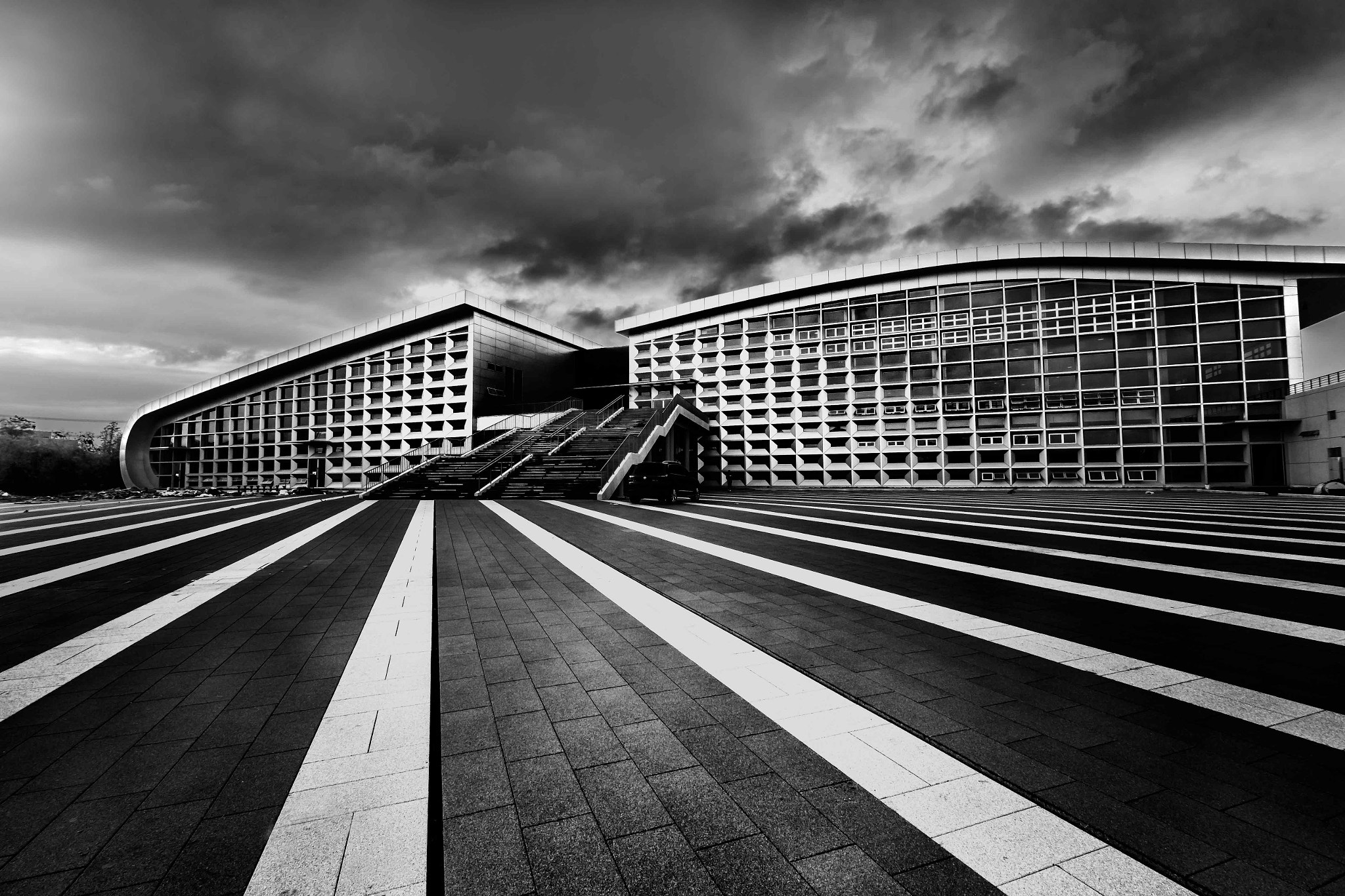 Sigma 10-20mm F3.5 EX DC HSM sample photo. Building photography