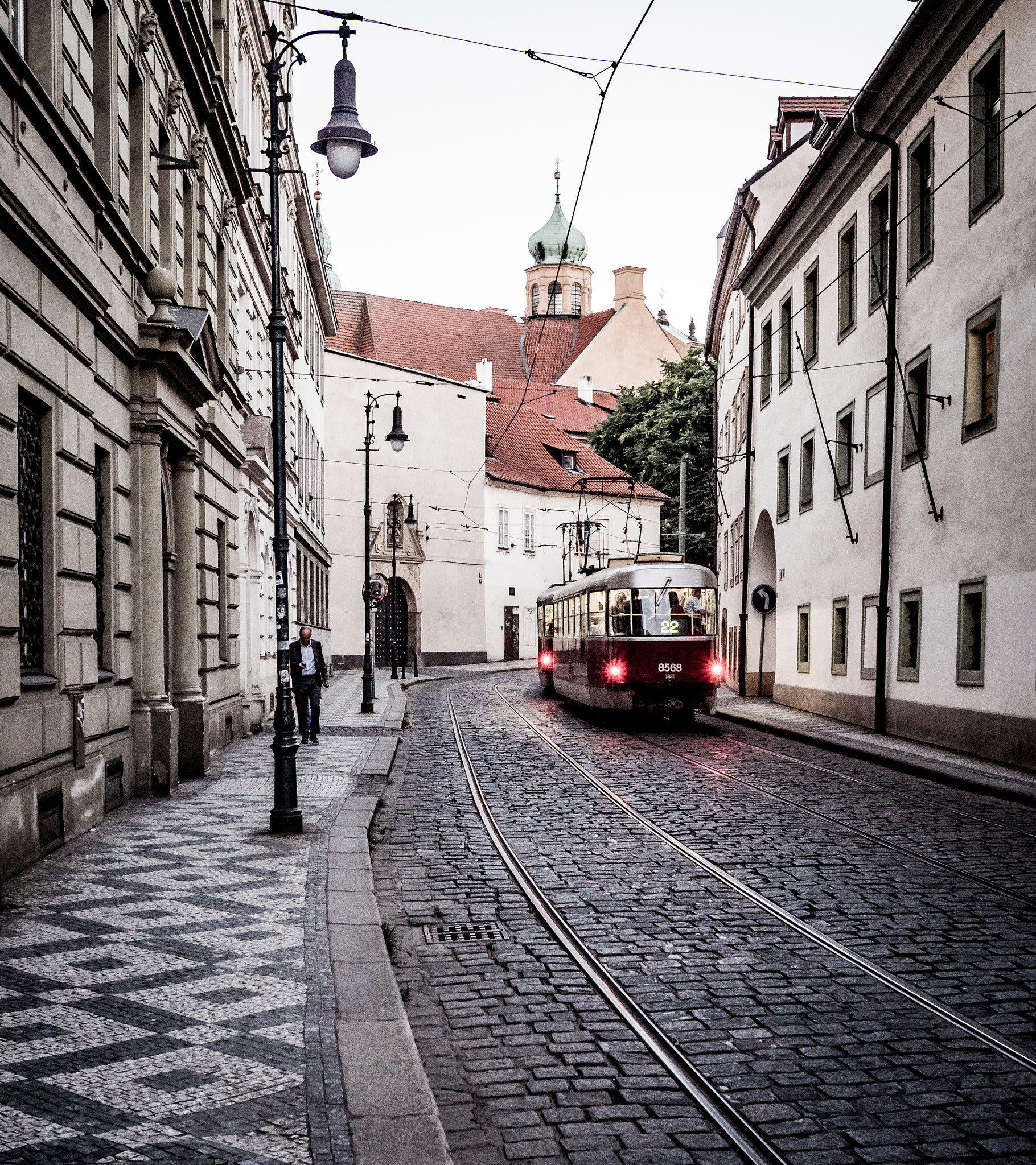 Panasonic Lumix DMC-GX8 + LUMIX G 20/F1.7 II sample photo. Prague: the old town photography