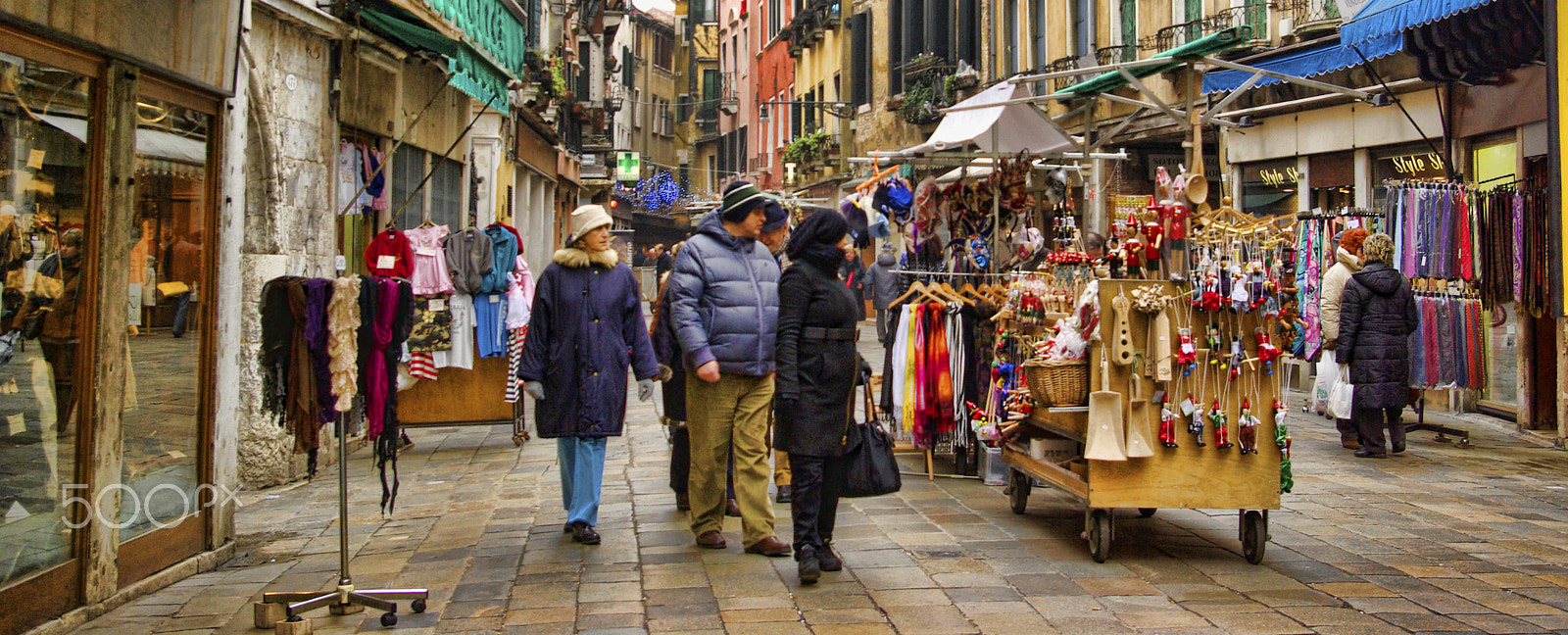 Schneider D-XENON 18-55mm F3.5-5.6 sample photo. Venice market place photography