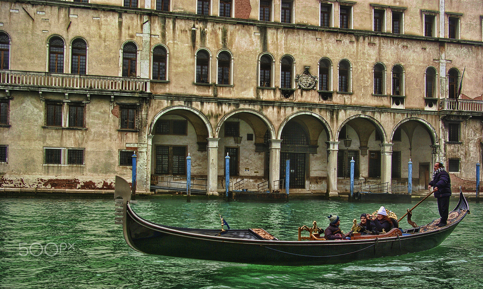 Schneider D-XENON 18-55mm F3.5-5.6 sample photo. Venice boat photography