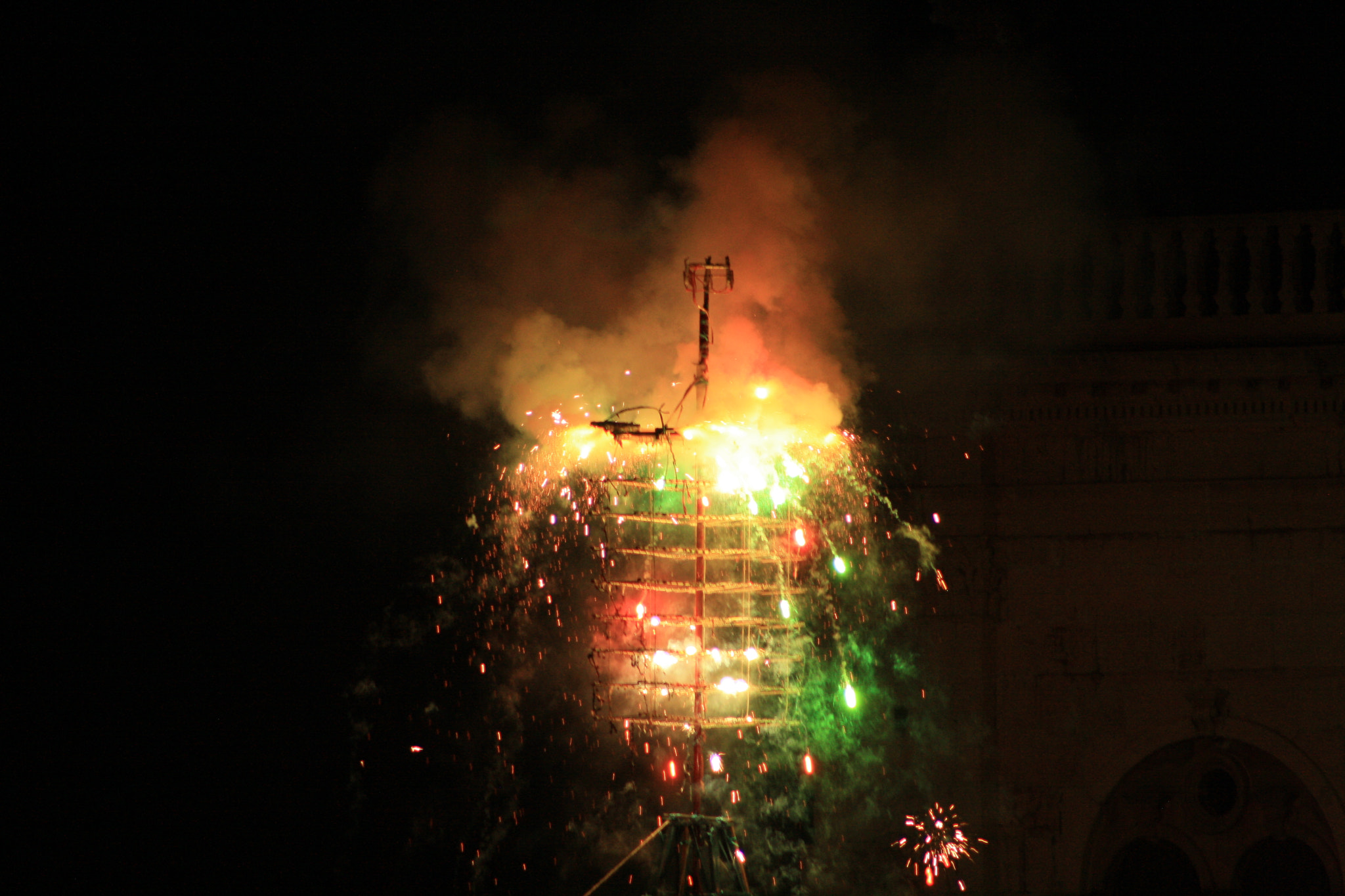 Canon EOS 1000D (EOS Digital Rebel XS / EOS Kiss F) sample photo. Fireworks series photography