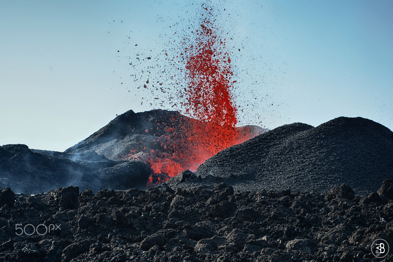 Nikon D7100 + AF Zoom-Nikkor 75-240mm f/4.5-5.6D sample photo. Volcanic eruption piton de la fournaise 6-09/2016 photography