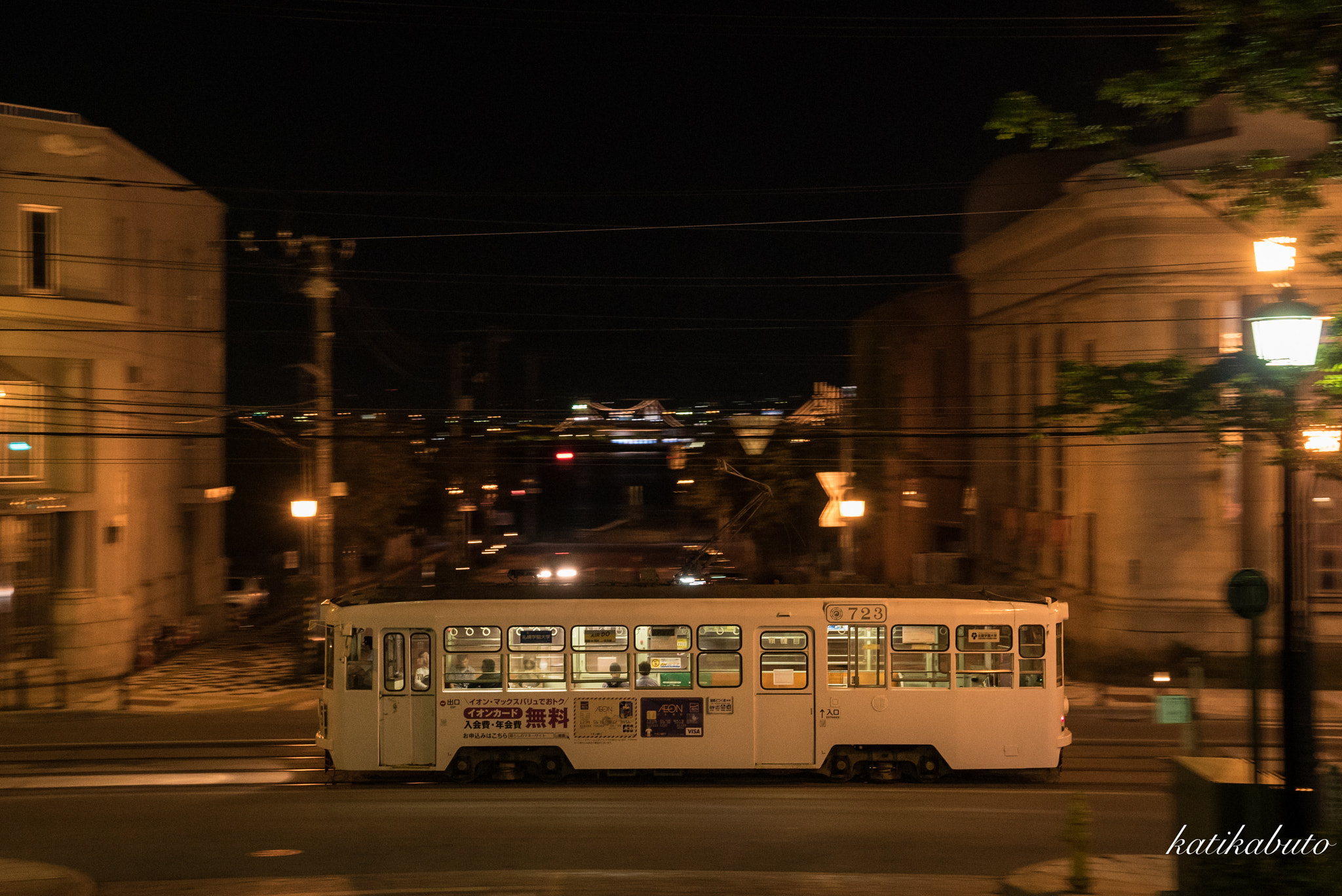 Sony FE 24-70mm F2.8 GM sample photo. Night streetcar photography