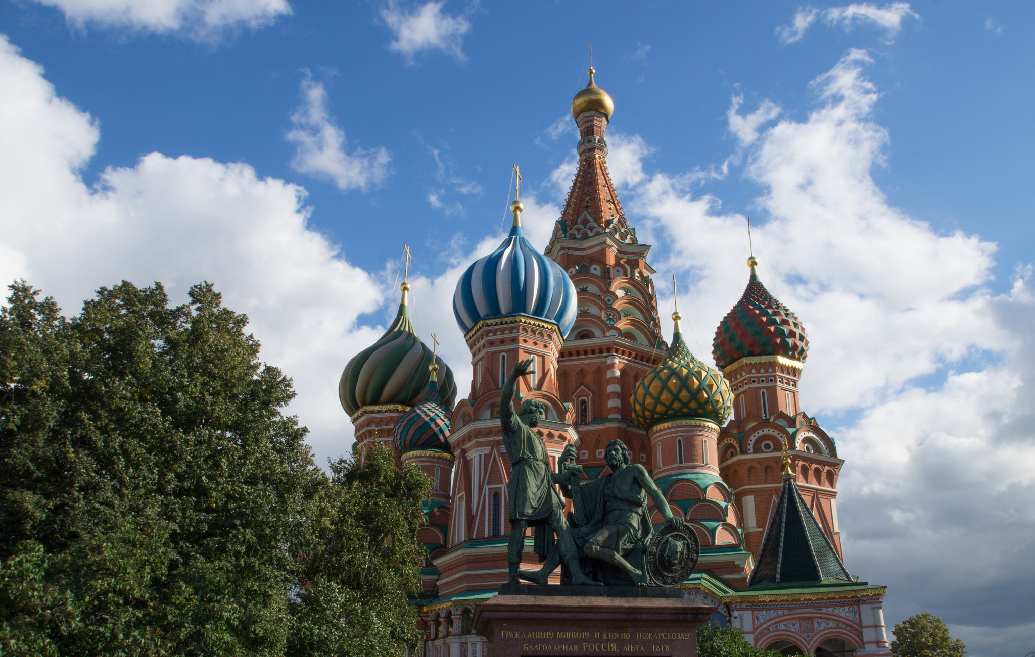 DT 10-24mm F3.5-4.5 SAM sample photo. St basili's church. moscow. red square. photography