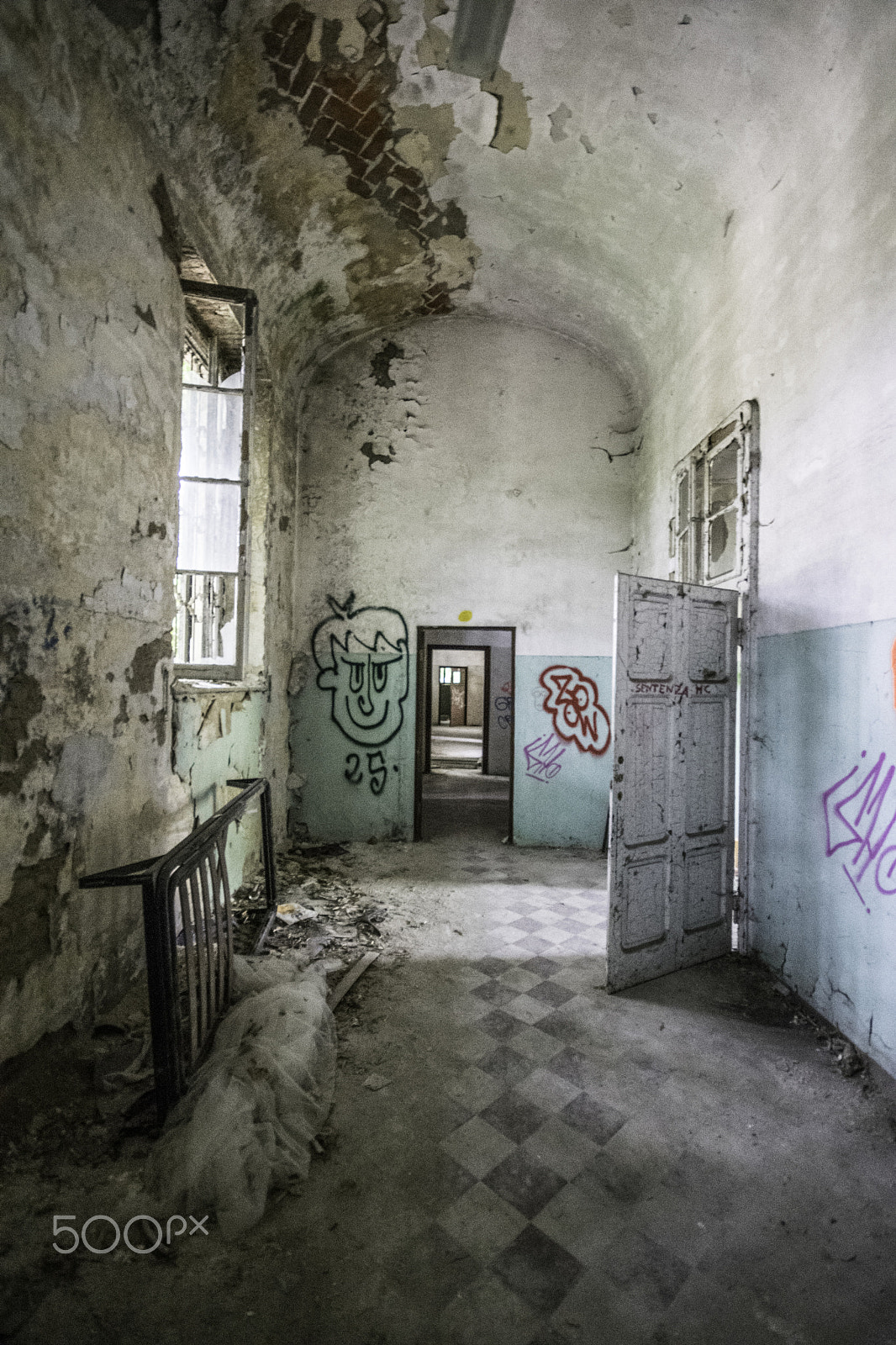 Sigma 10-20mm F4-5.6 EX DC HSM sample photo. Abandoned asylum photography