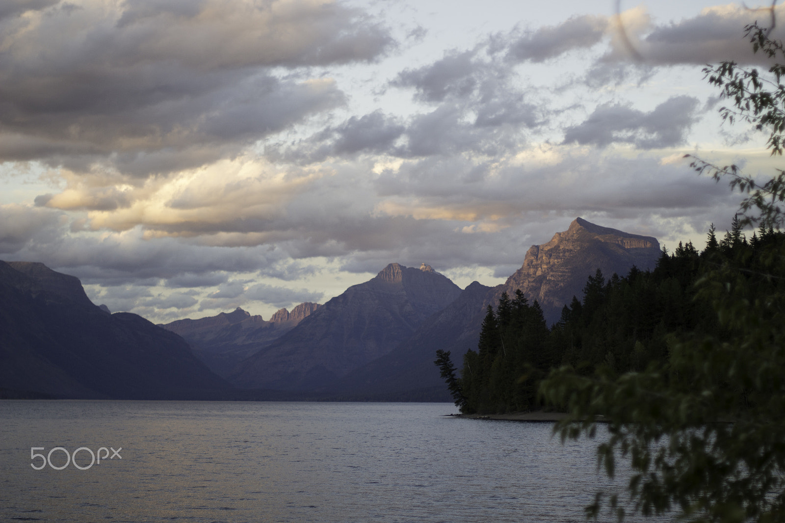 Canon EOS 100D (EOS Rebel SL1 / EOS Kiss X7) sample photo. Sunset over lake mcdonald photography