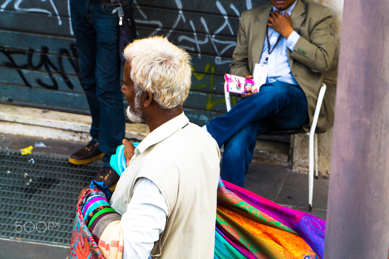 Sony Alpha a5000 (ILCE 5000) + Sony E PZ 18-105mm F4 G OSS sample photo. Streets of rome photography