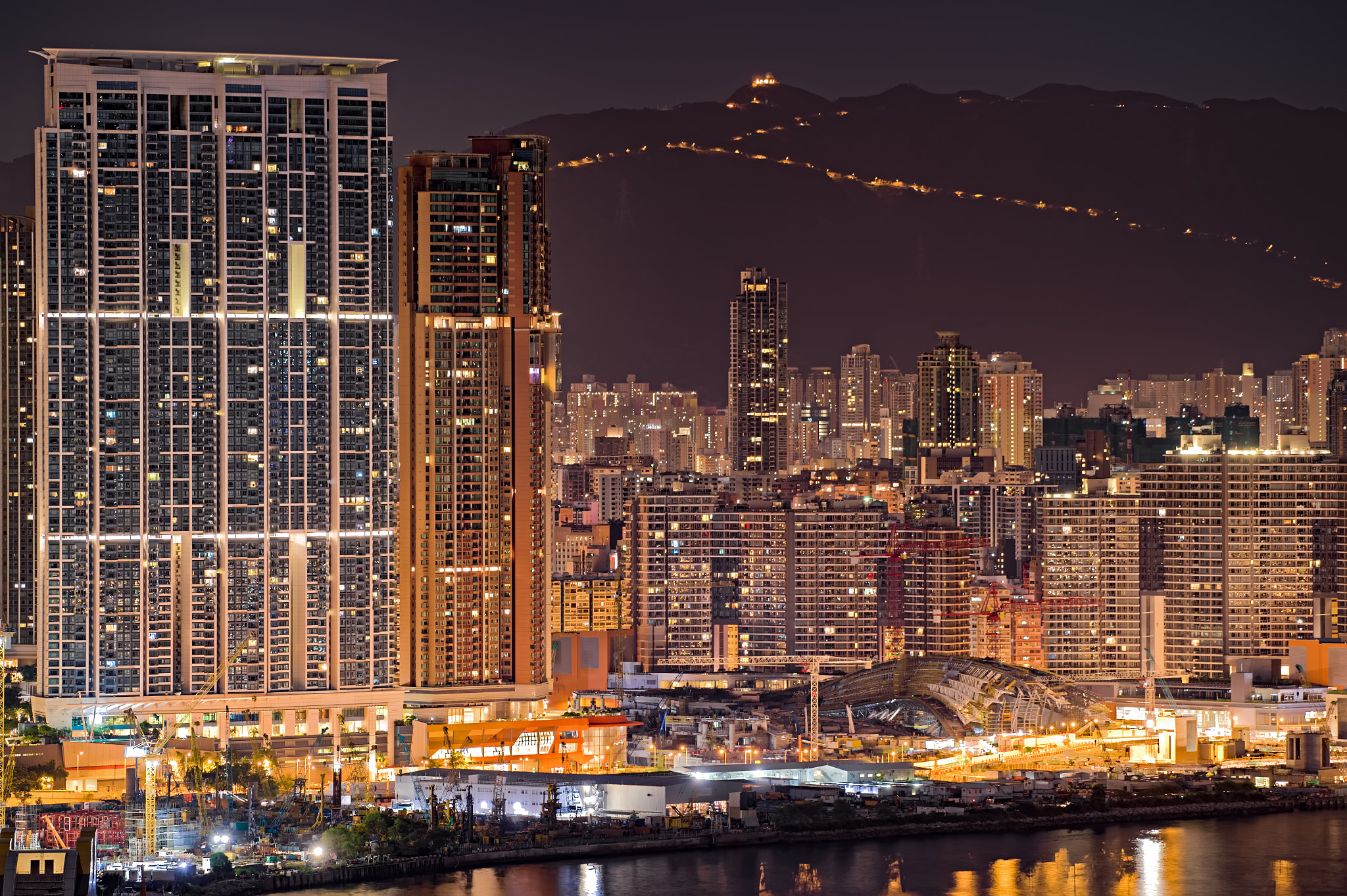 Nikon AF-S Nikkor 200-500mm F5.6E ED VR sample photo. Night of west kowloon, hong kong photography