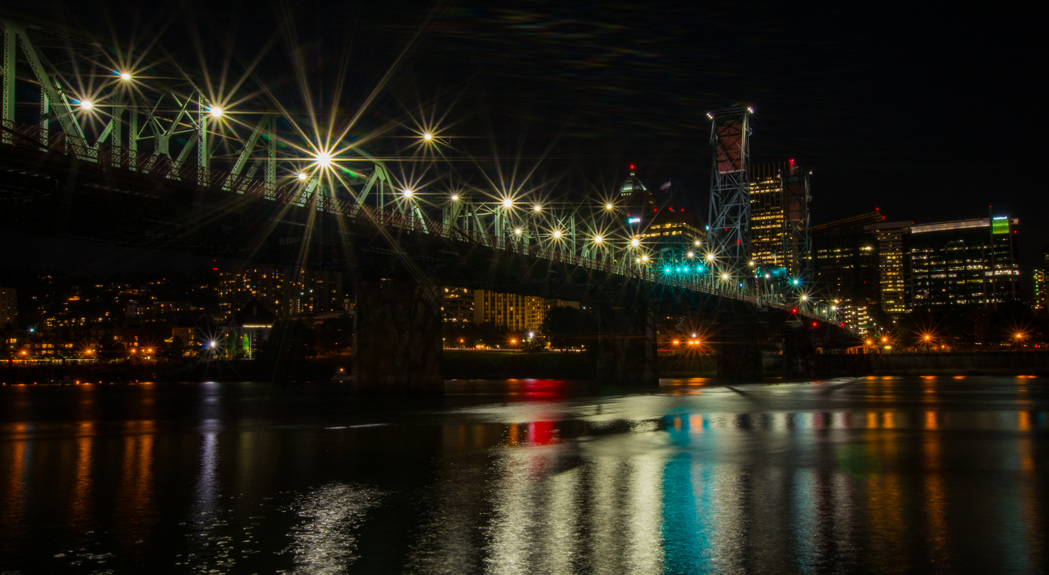Sigma 10-20mm F3.5 EX DC HSM sample photo. Hawthorne bridge points of light photography