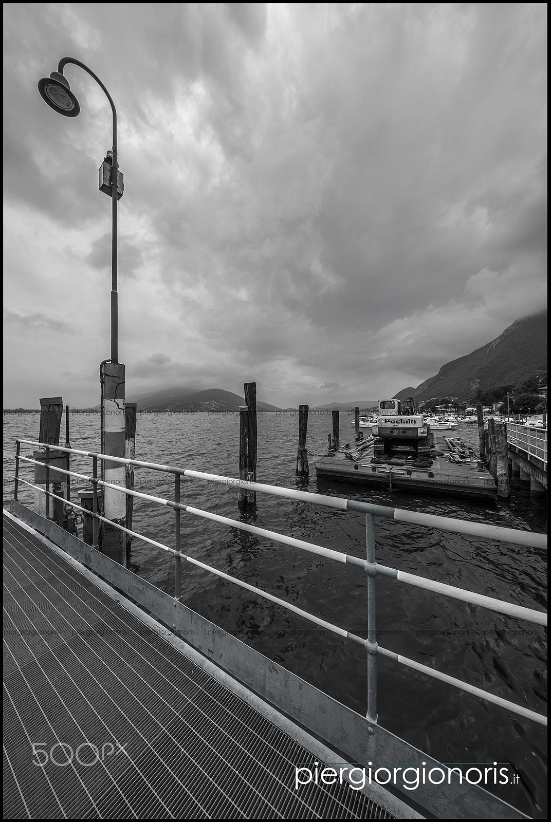 Canon EOS 6D + Canon EF 11-24mm F4L USM sample photo. Oggi ore 15:28 porto ponecla. photography