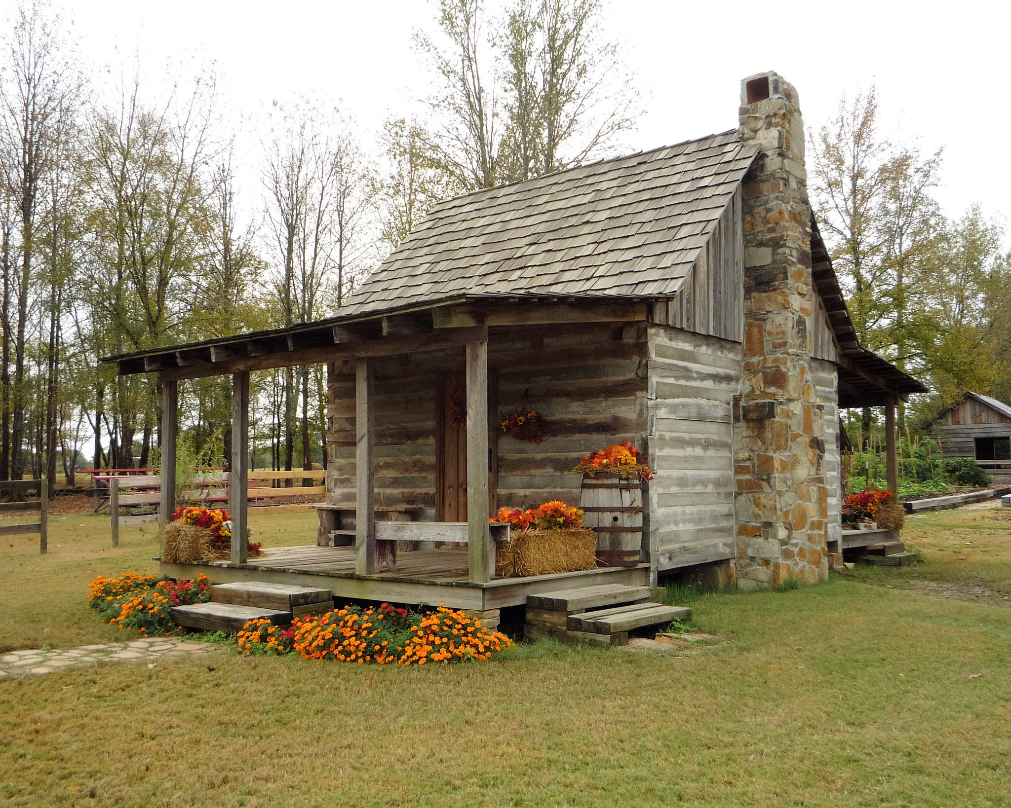 Panasonic DMC-FS5 sample photo. Reeds farm  house edited photography