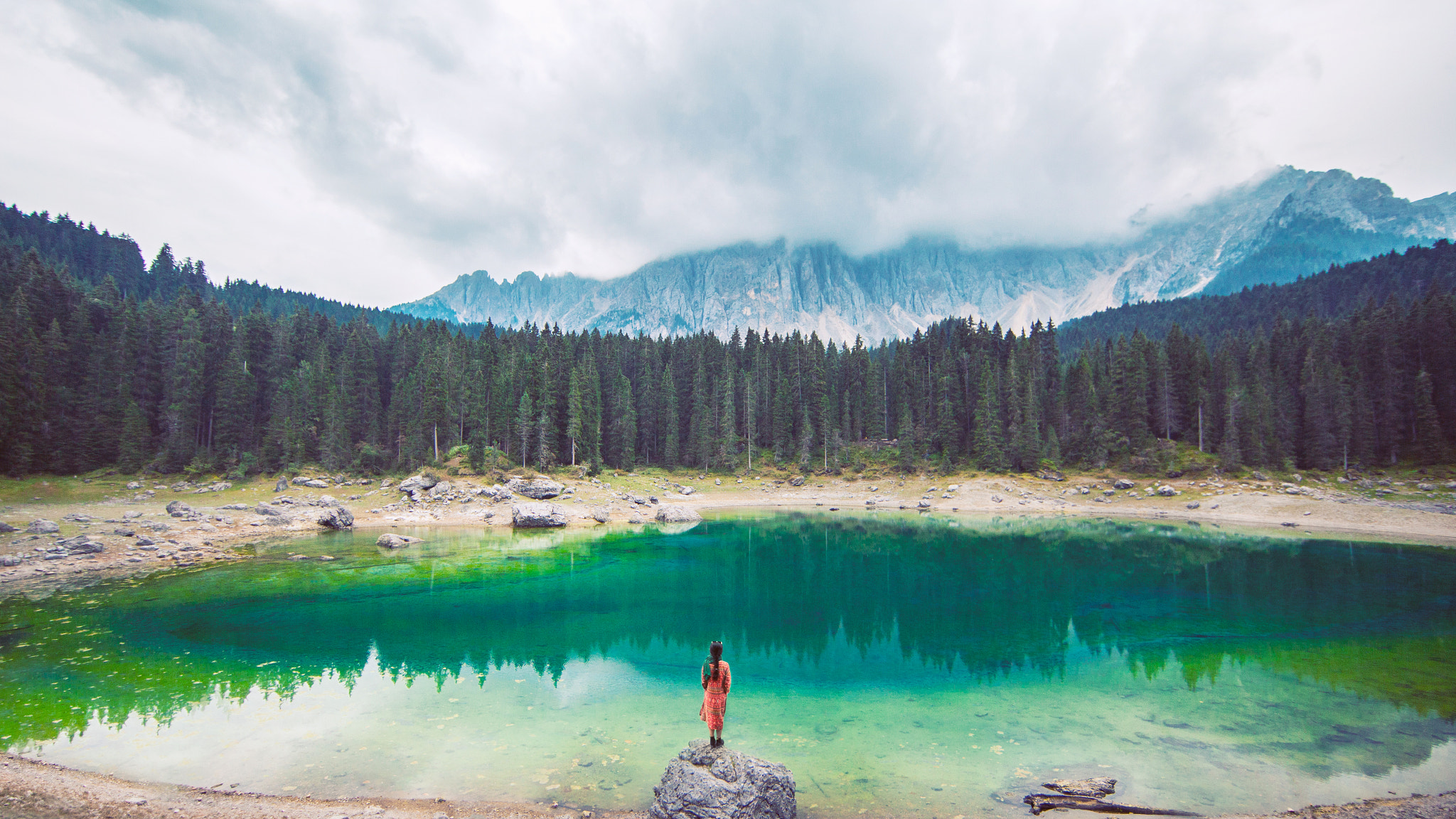 Canon EF 14mm F2.8L II USM sample photo. Lake carezze photography